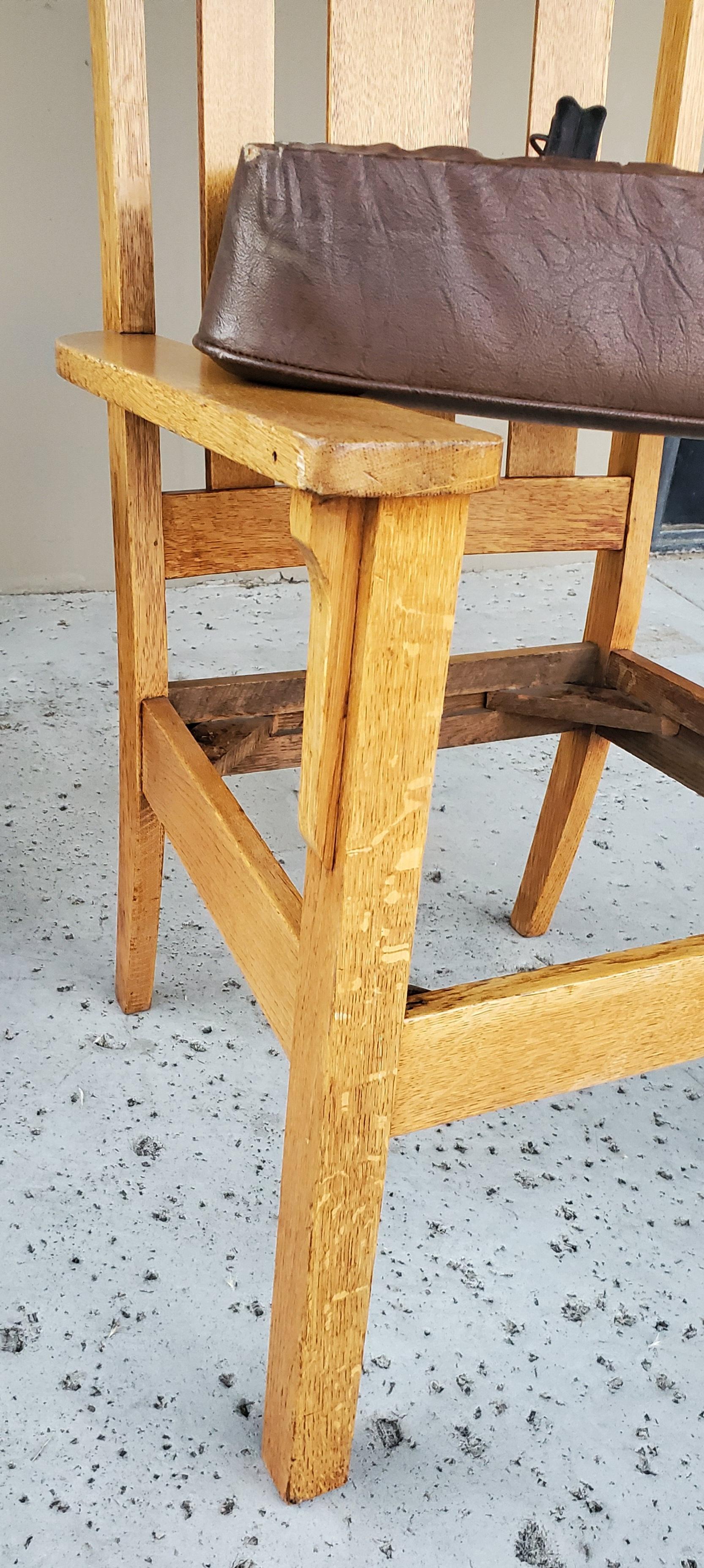 2 sillones a juego de roble aserrado de la Misión de 1910 y asiento de cuero desmontable en venta 4