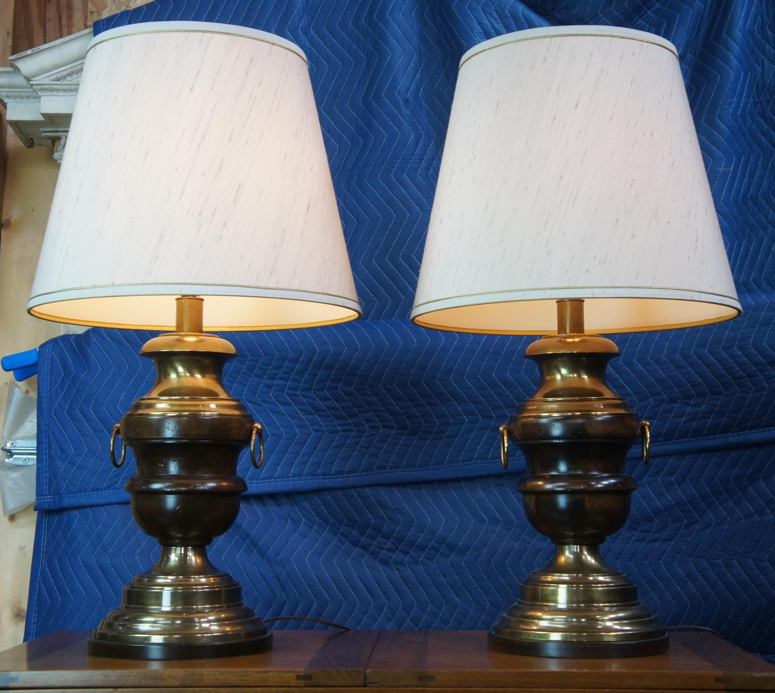 2 Mid Century 1960s Frederick Cooper Oak & Brass Trophy Urn Lamps Pair Chicago 4