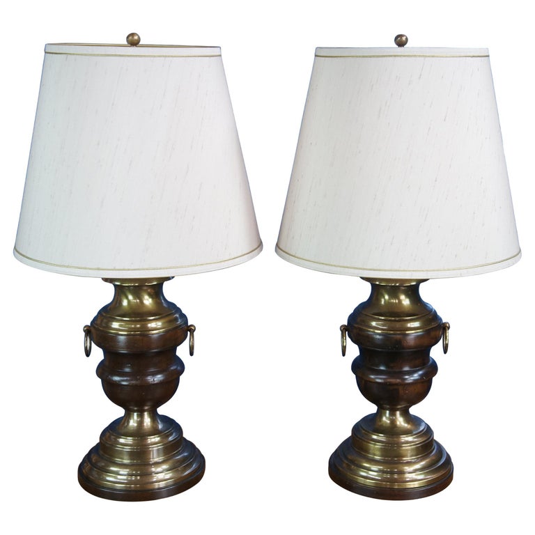 2 Mid Century 1960s Frederick Cooper Oak & Brass Trophy Urn Lamps Pair Chicago For Sale