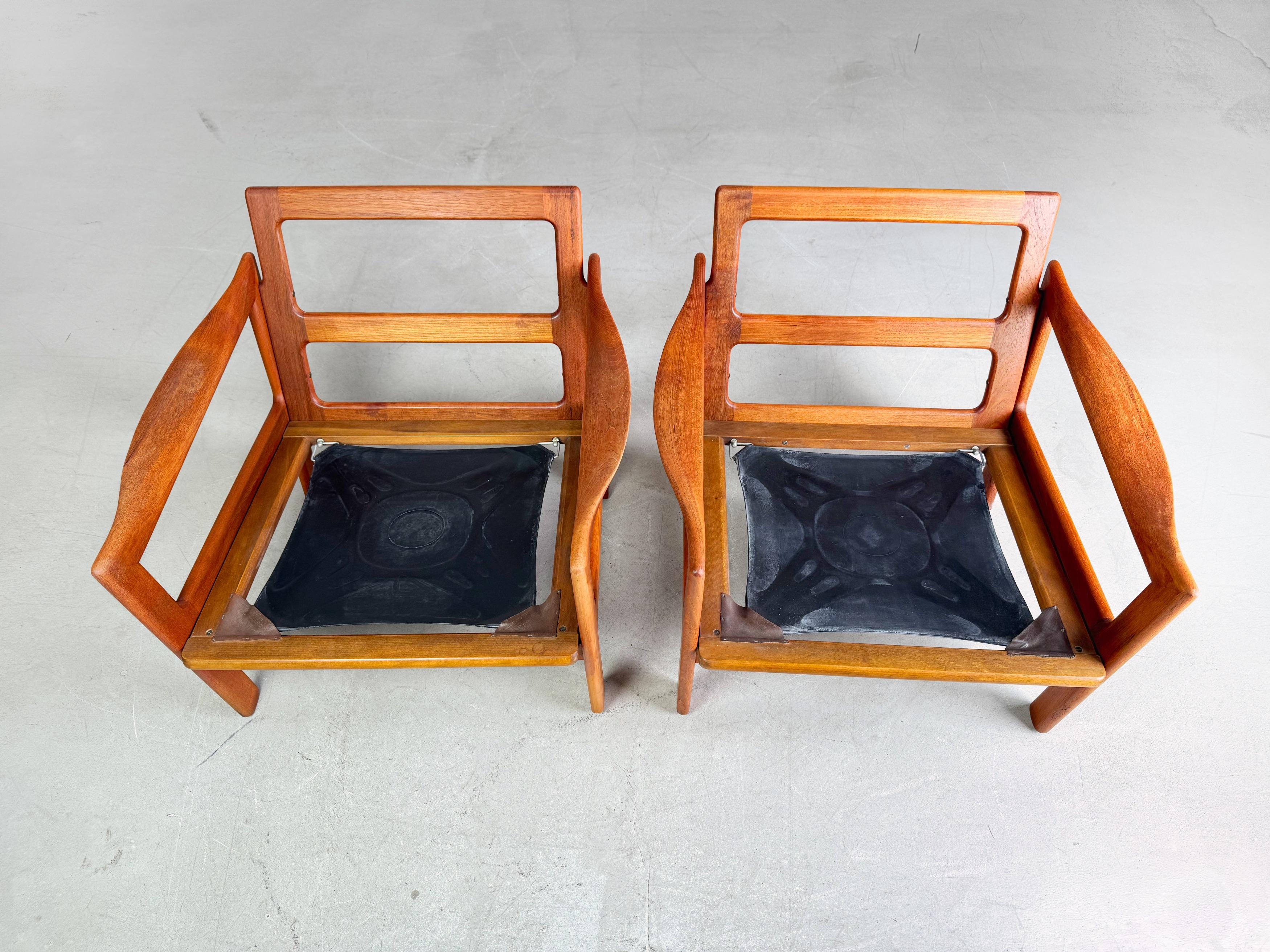 2 sillones Mid Century Niels Eilersen Illum Wikkelsø Butaca Teca en Bueno estado para la venta en Berlin, DE