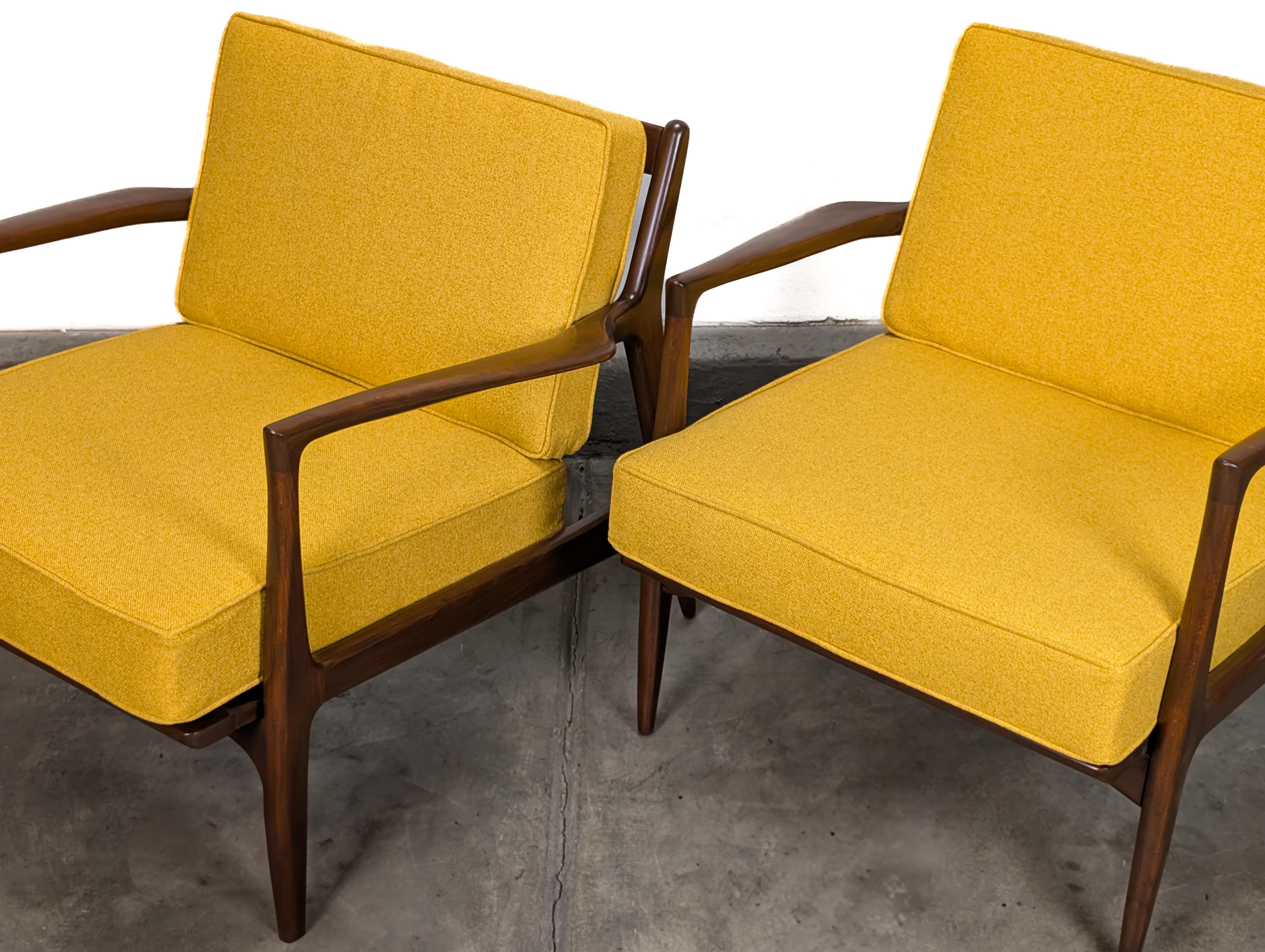 2 Mid Century 'Blade Arm' Lounge Chairs by Ib Kofod-Larsen for Selig, c1960s For Sale 4