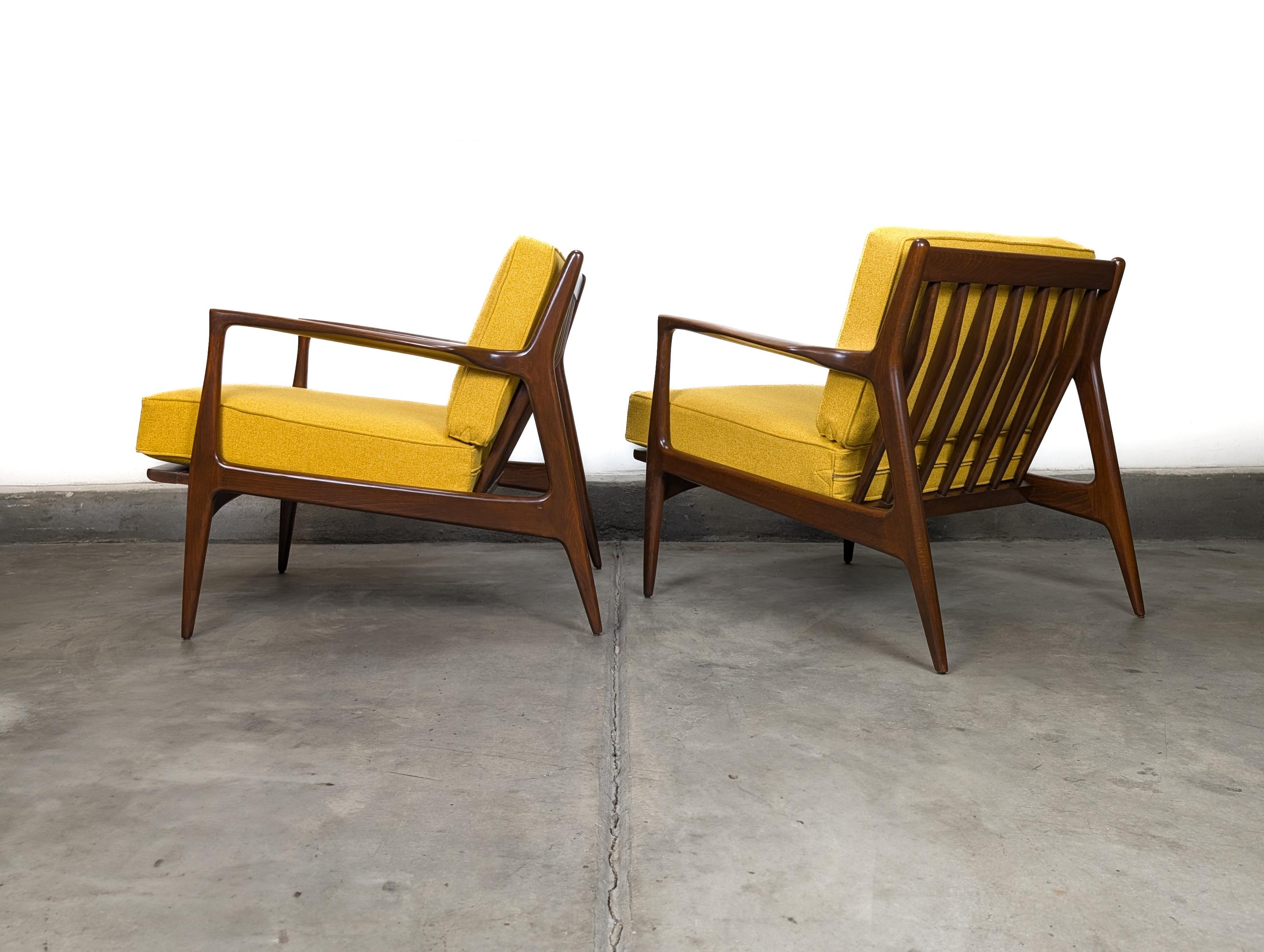 2 Mid Century 'Blade Arm' Lounge Chairs by Ib Kofod-Larsen for Selig, c1960s In Excellent Condition For Sale In Chino Hills, CA