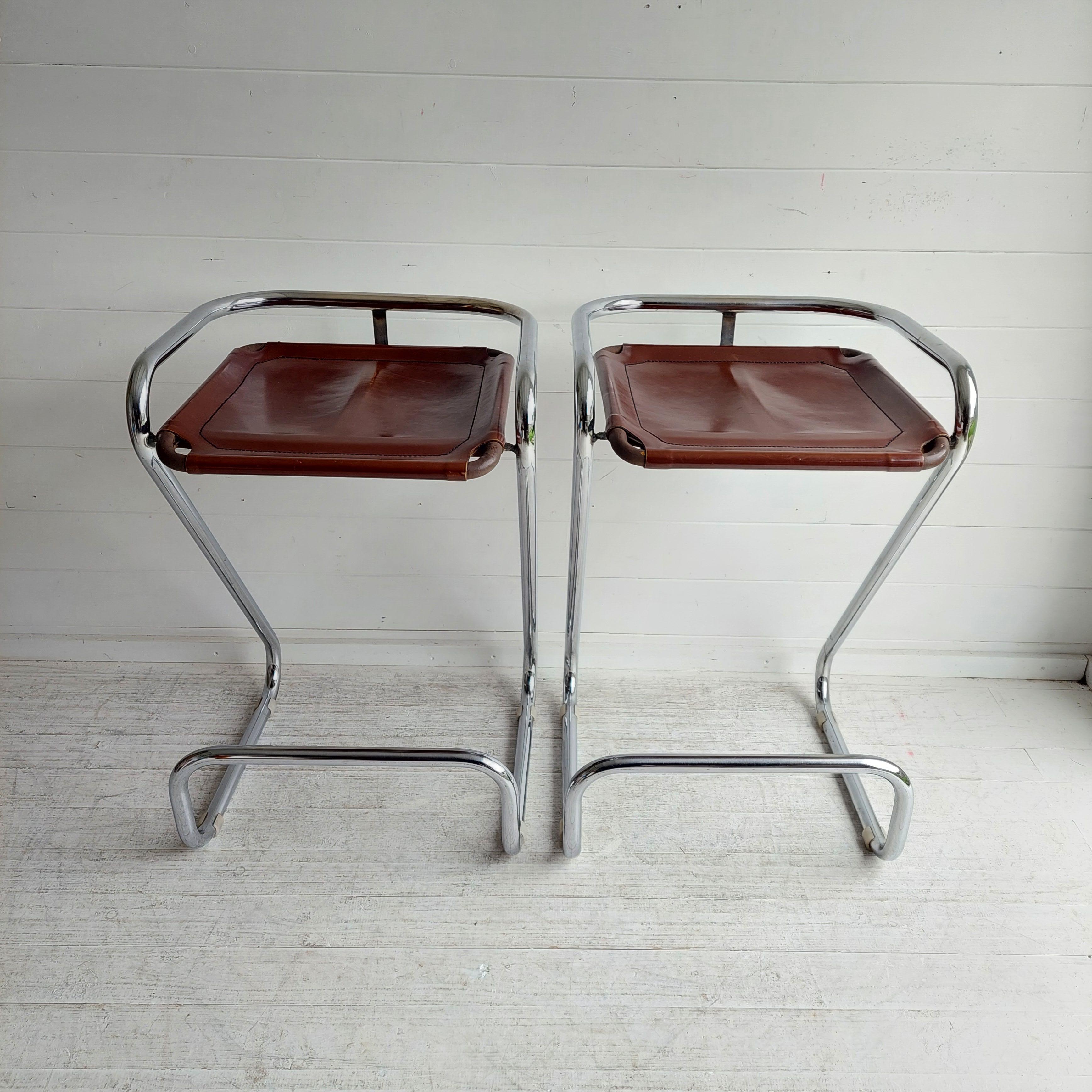 2 Mid Century Chrome & leatherette Bar Stools Borge Lindau style, Italy 1970s 4