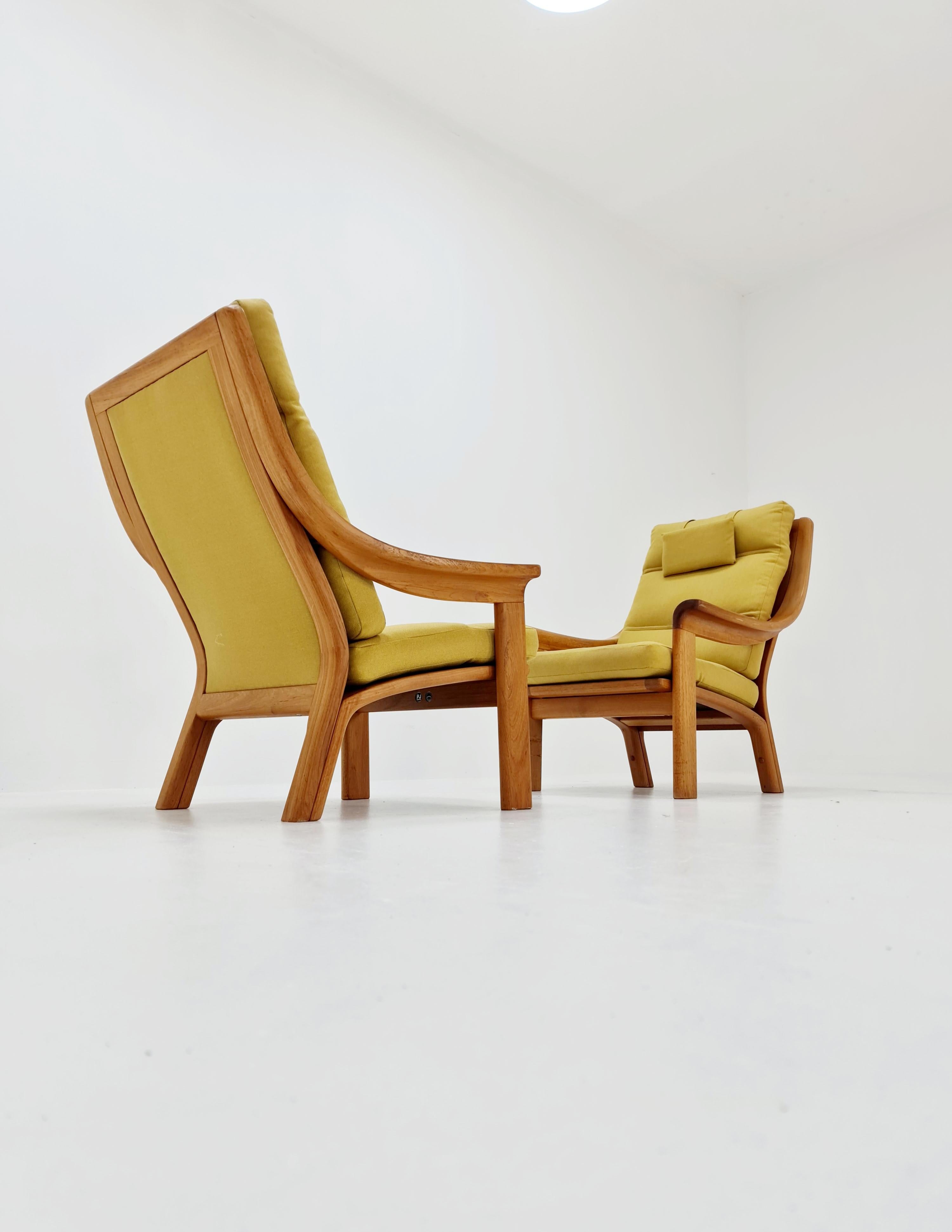 2 Mid century easy lounge chairs by P.Jeppesen in solid teak For Sale 7