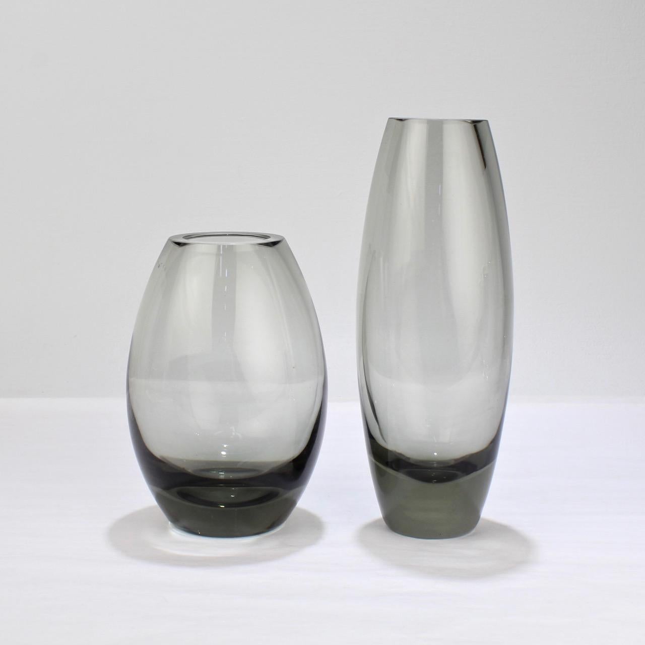Scandinavian Modern 2 Midcentury Grey Hellas Vases by Per Lutken for Holmegaard Glass, 1956