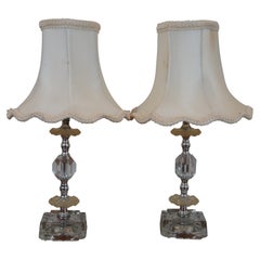 2 lampes de coiffeuse boudoir en cristal et lucite style Hollywood Regency du milieu du siècle dernier