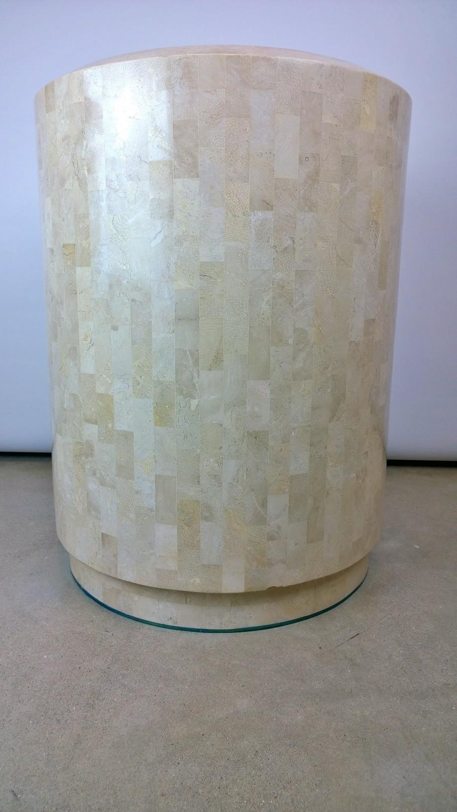 2 Maitland-Smith Ivory & Tan Tessellated Fossil w/ Inlaid Brass Band Side Tables For Sale 1