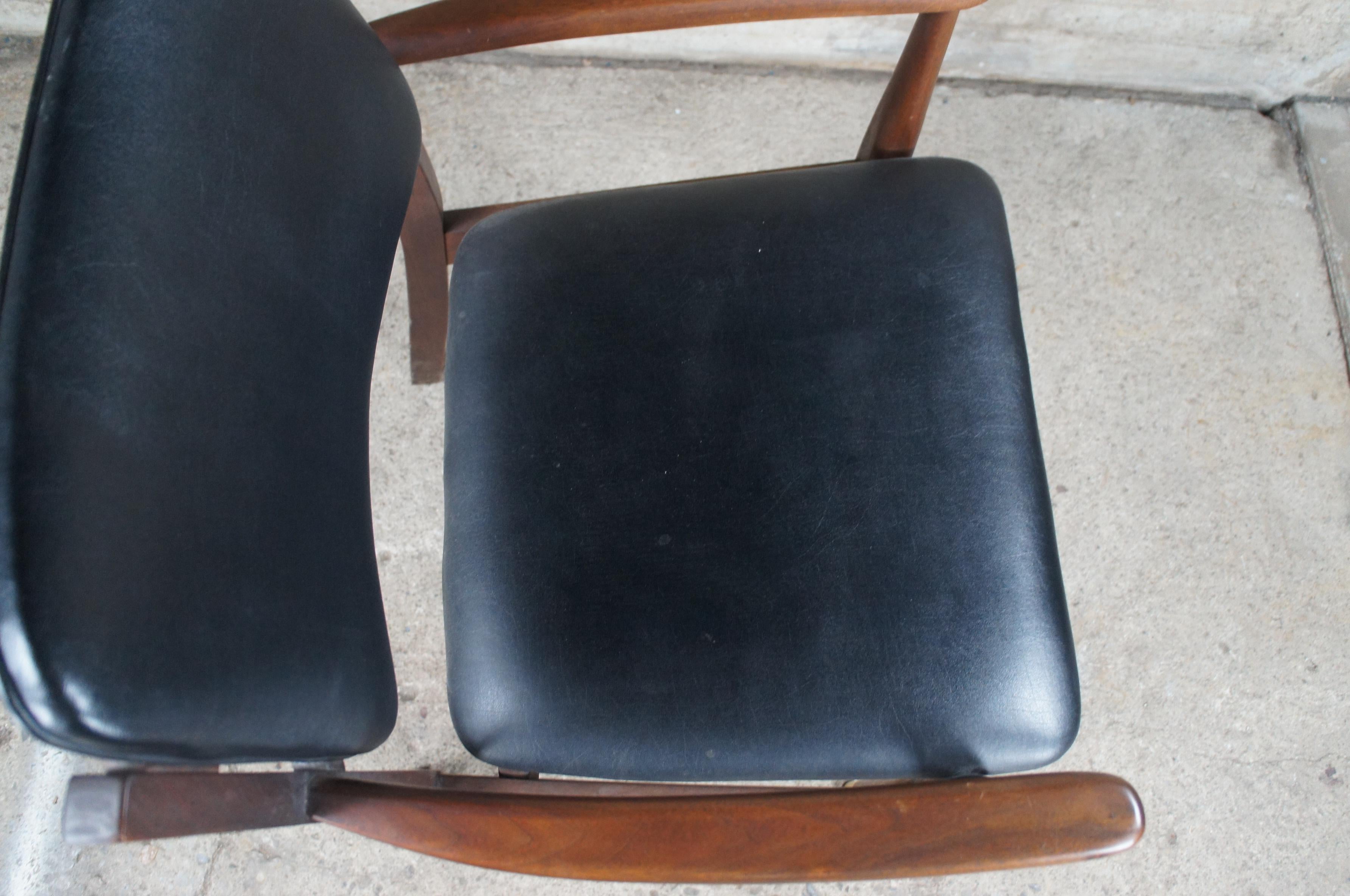 2 Mid Century Modern Gregson Danish Style Walnut & Leather Arms Chairs MCM Pair For Sale 4