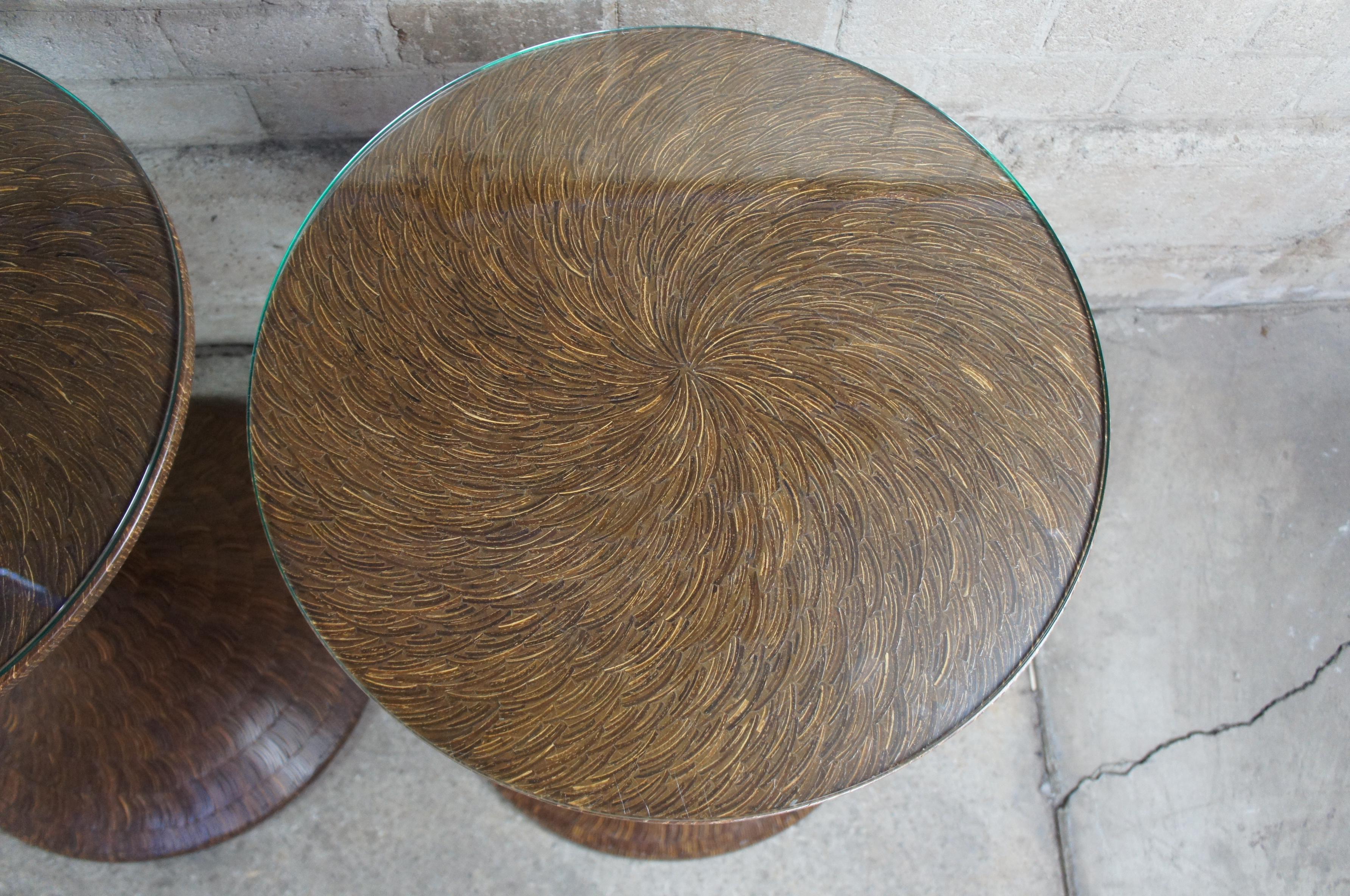 20ième siècle 2 Tables d'appoint à piédestal sculpturales en forme de sablier, Boho Chic, Modernes du Moyen Age en vente