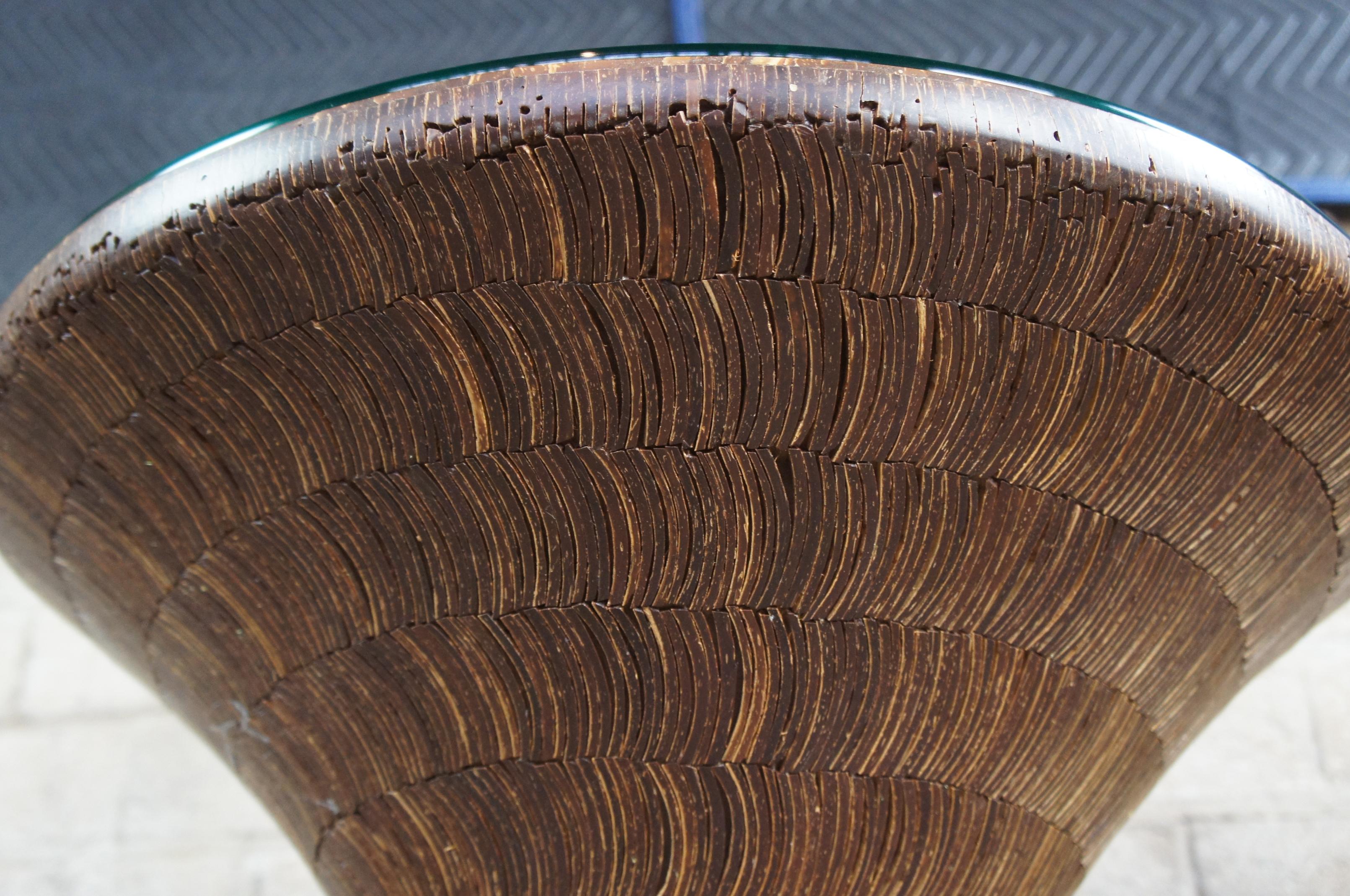 2 Tables d'appoint à piédestal sculpturales en forme de sablier, Boho Chic, Modernes du Moyen Age en vente 1