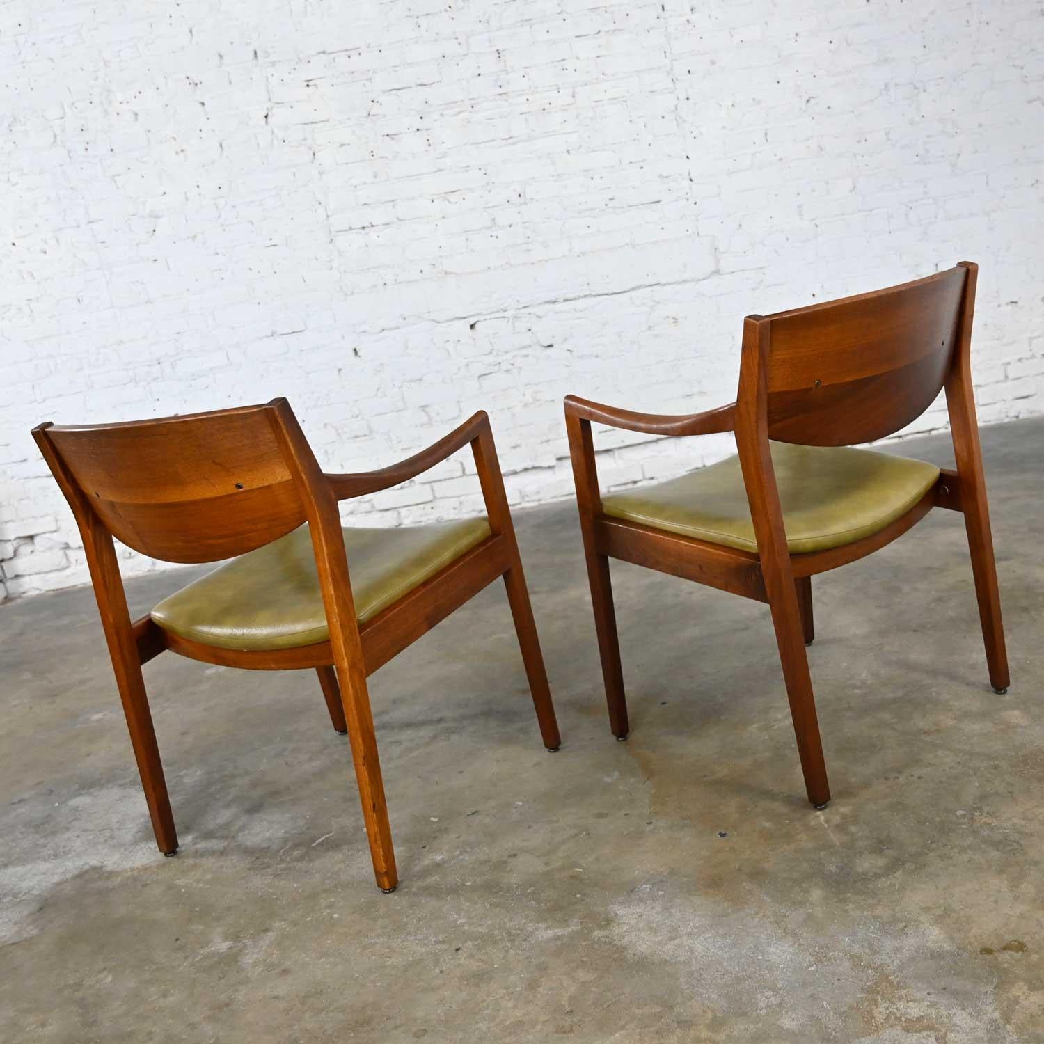 20th Century 2 Mid-Century Modern Solid Walnut & Olive Green Faux Leather Chairs by Gunlocke
