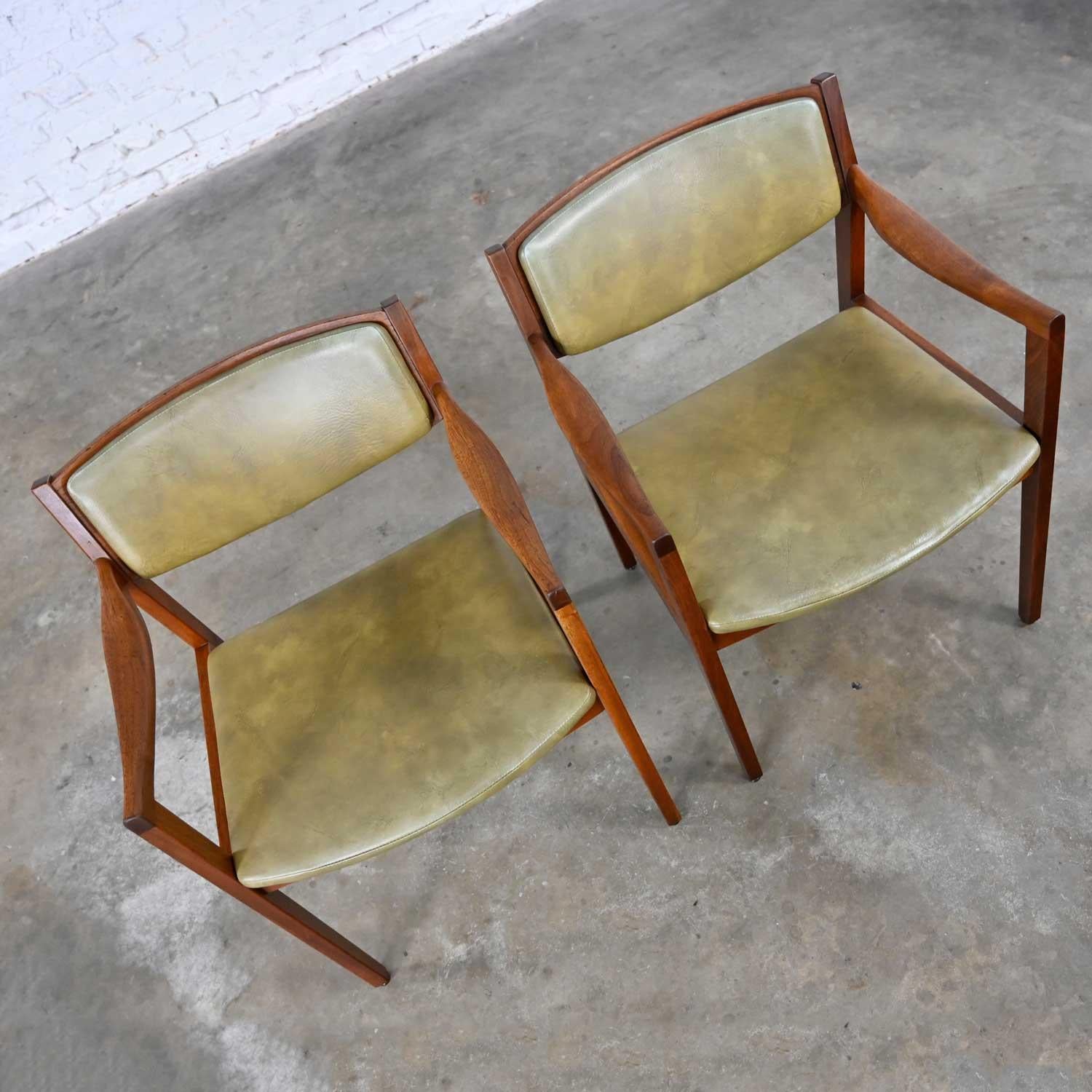 2 Mid-Century Modern Solid Walnut & Olive Green Faux Leather Chairs by Gunlocke 1