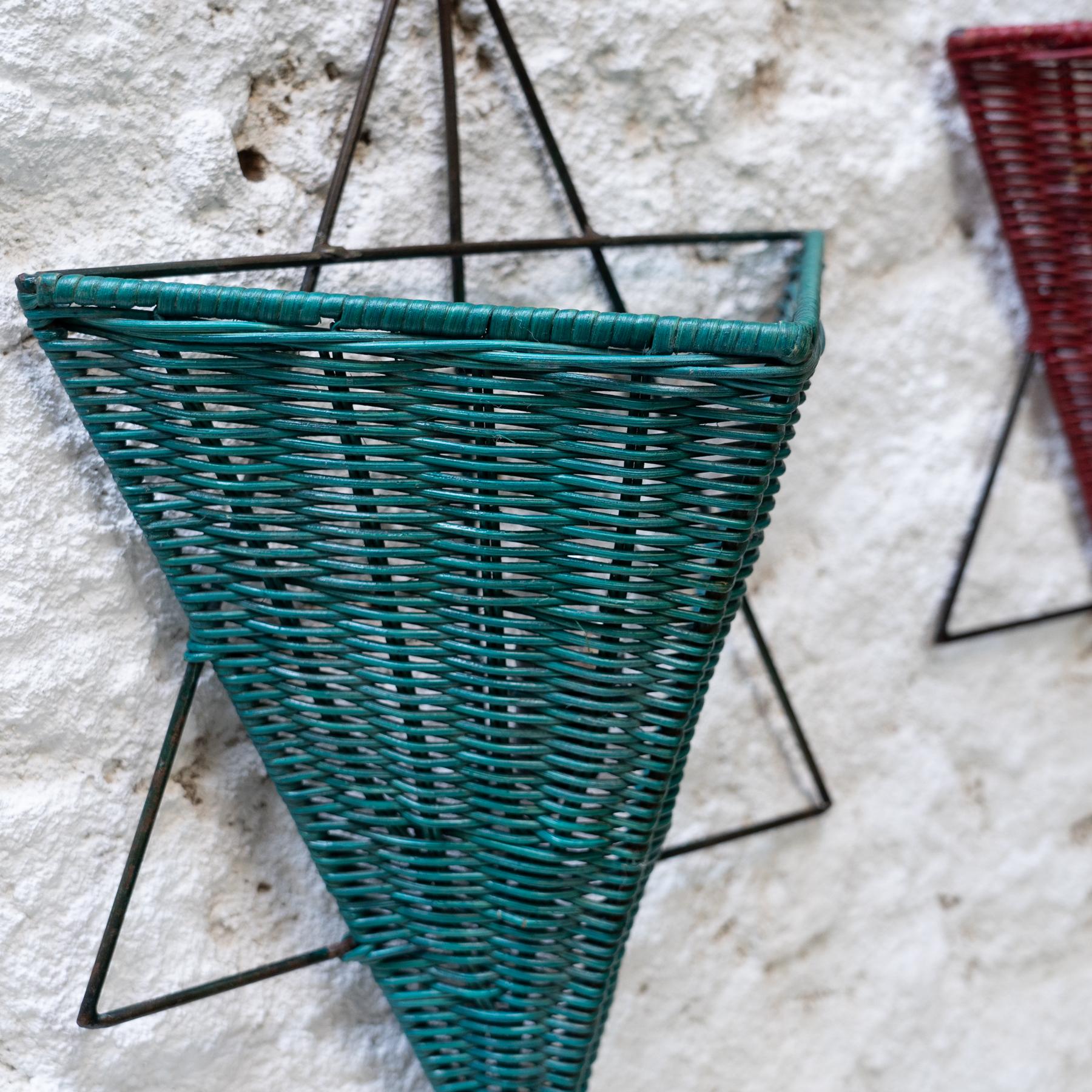 Mid-Century Modern 2 Mid Century Wall Sconces in Iron and Rattan (1960) en vente