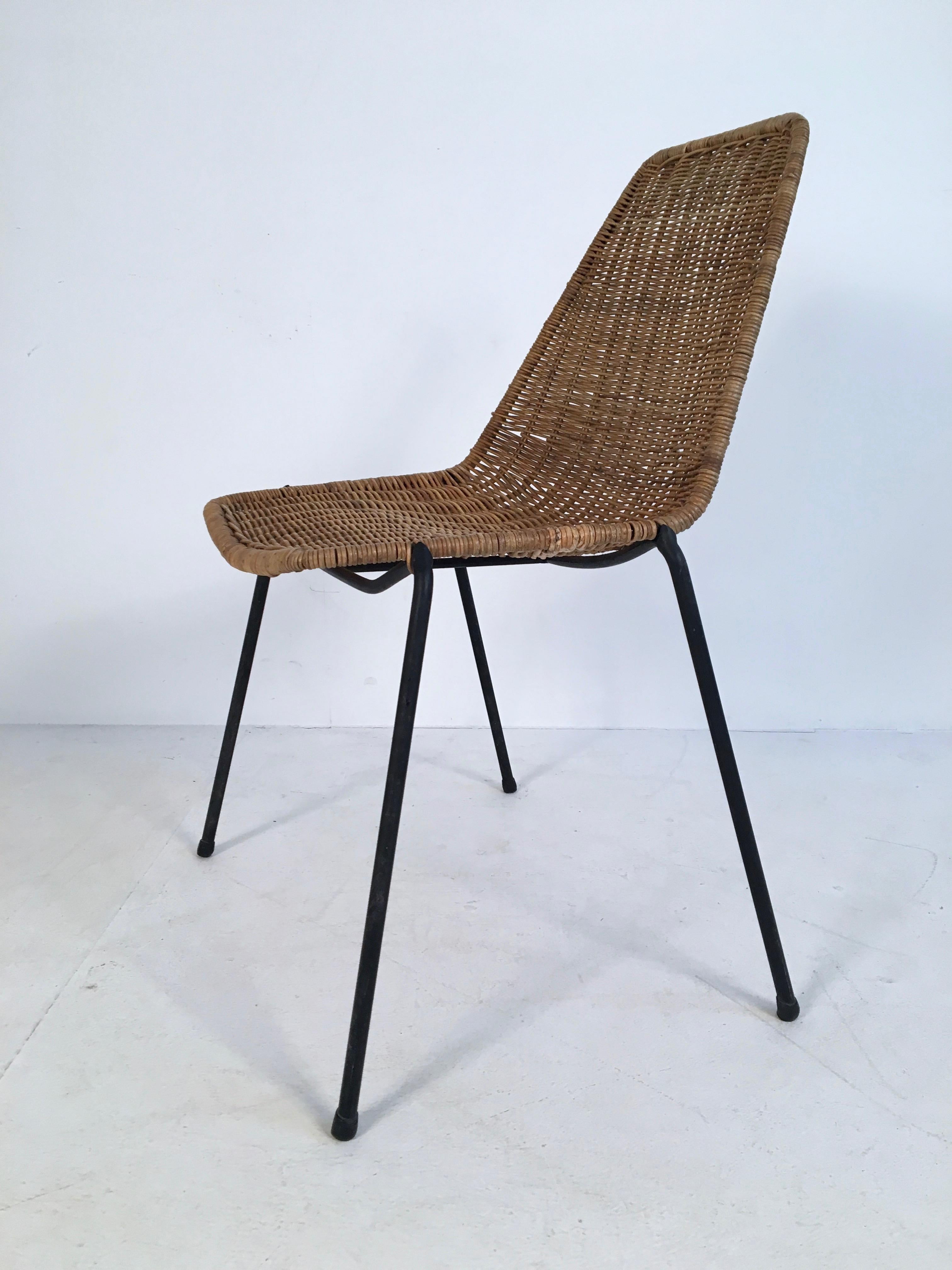 2 Midcentury Wicker Chairs by Campo & Graffi for Home Torino, Italy, circa 1950 For Sale 2