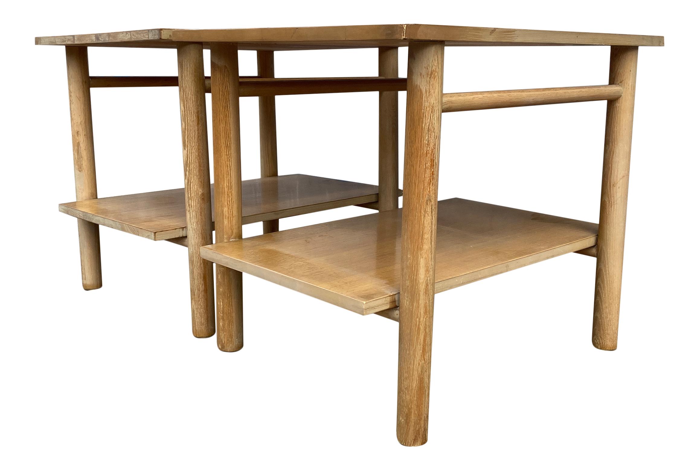 Américain 2 tables de chevet en chêne blanc de style Modernity Mid-Century Simple End Side Nightstands