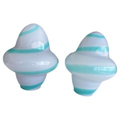 2 Lampes de table modernes en Murano blanc et aqua par Sottsass pour Venini, signées vers 1994