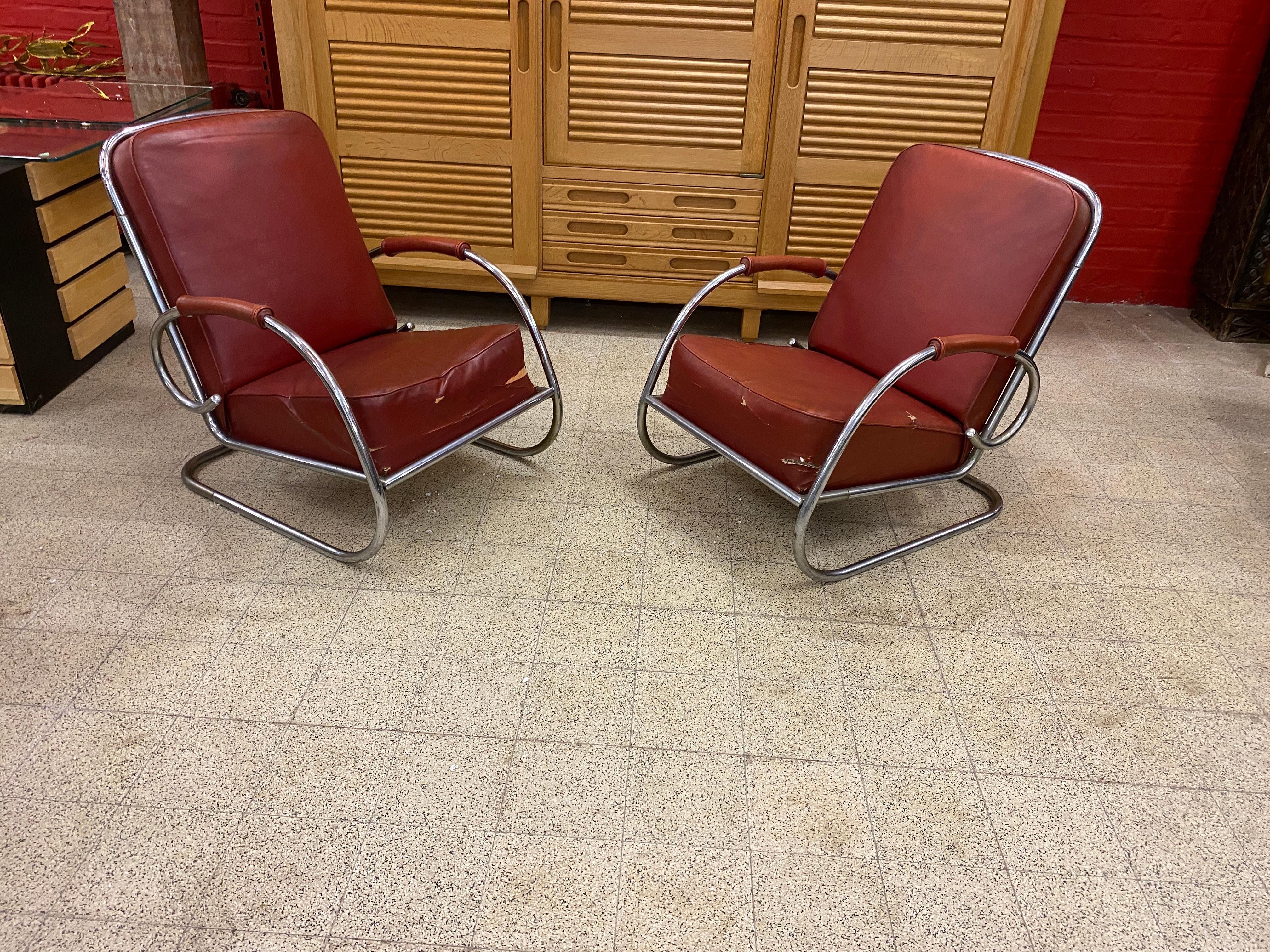 2 Modernist Art Deco Armchairs in Chromed Metal and Faux Leather circa 1920-1930 In Fair Condition For Sale In Saint-Ouen, FR