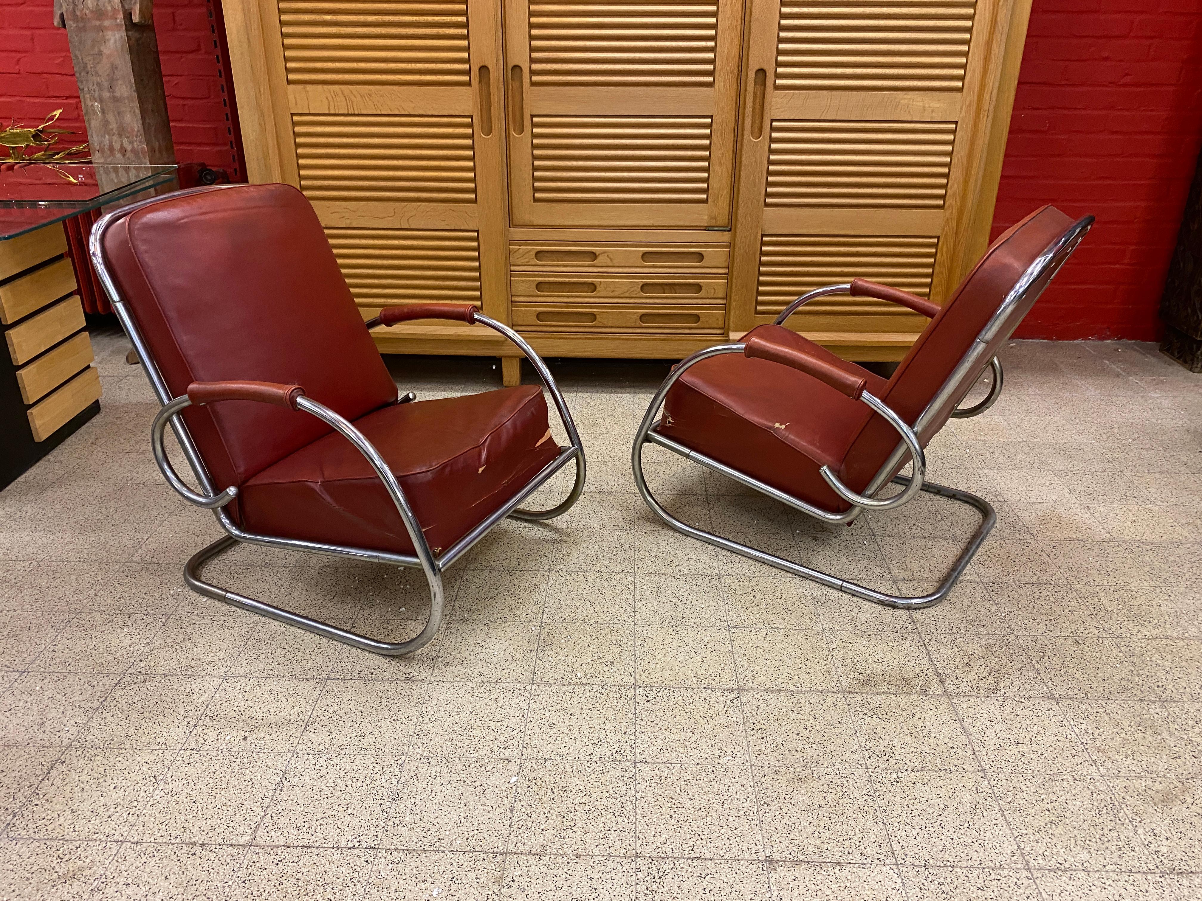 Early 20th Century 2 Modernist Art Deco Armchairs in Chromed Metal and Faux Leather circa 1920-1930 For Sale