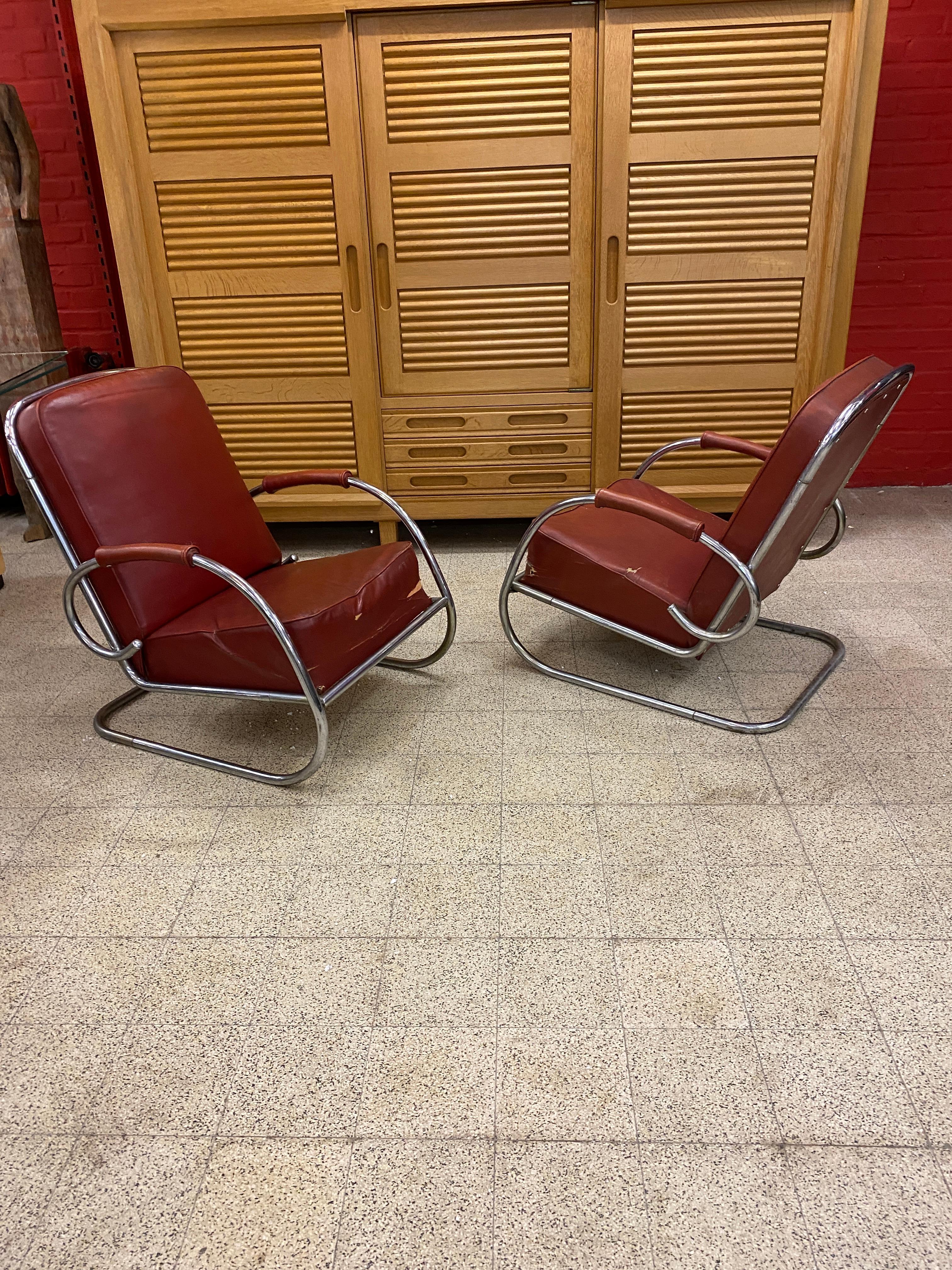 2 Fauteuils Art Déco modernistes en métal chromé et faux cuir vers 1920-1930 en vente 1