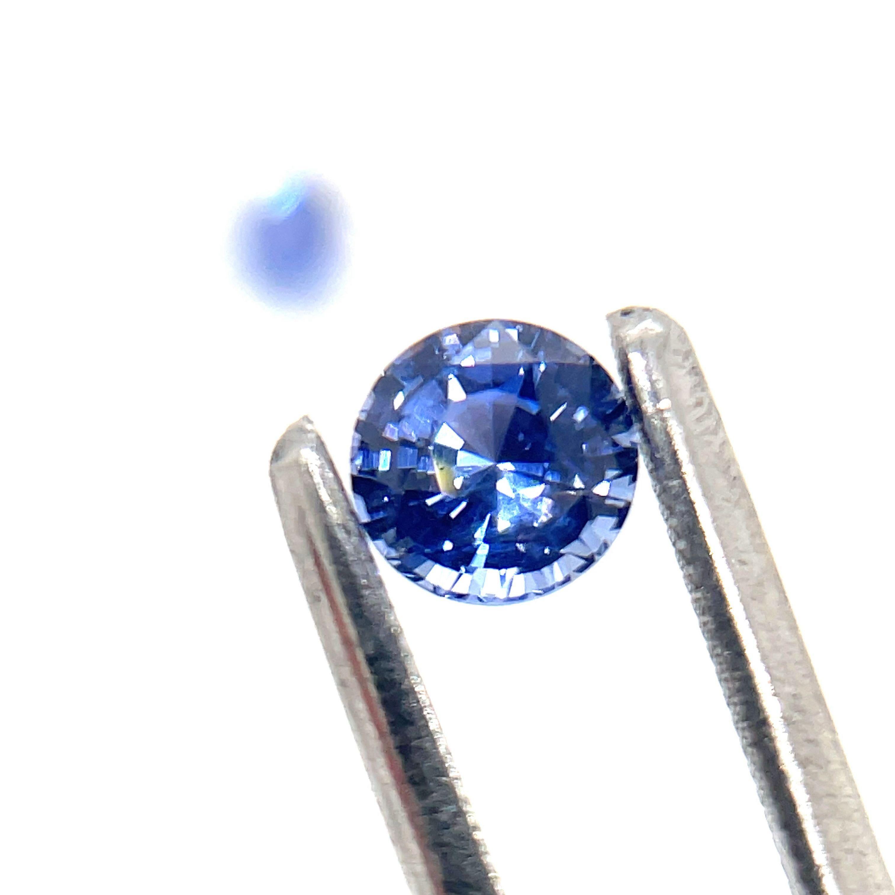 2 saphirs bleus naturels ronds taillés en diamants Cts 1,21 Unisexe en vente