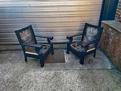 2 fauteuils en chêne néo-classique restaurés vers 1950 environ