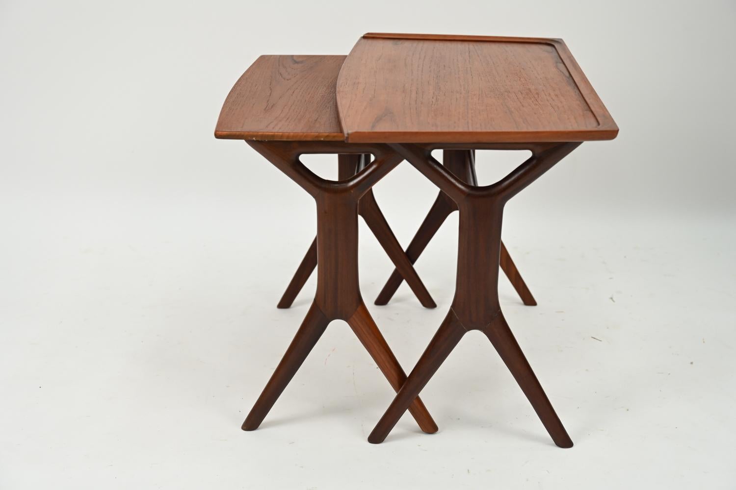 (2) Nesting Tables by Johannes Andersen for C. F. Christensen Silkeborg In Good Condition In Norwalk, CT