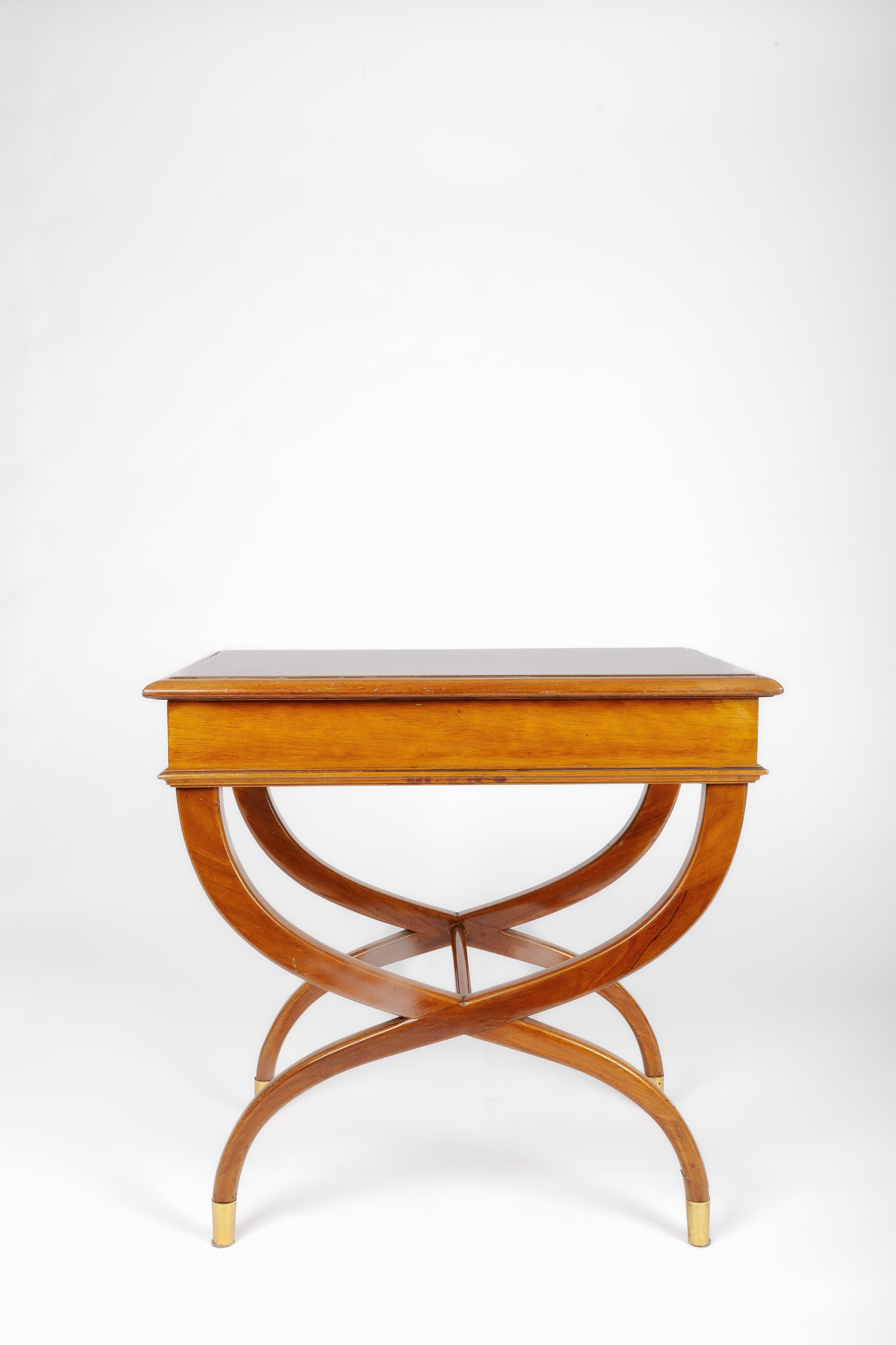 Hollywood Regency 2 Night stands gondola form, 1940's regency style For Sale