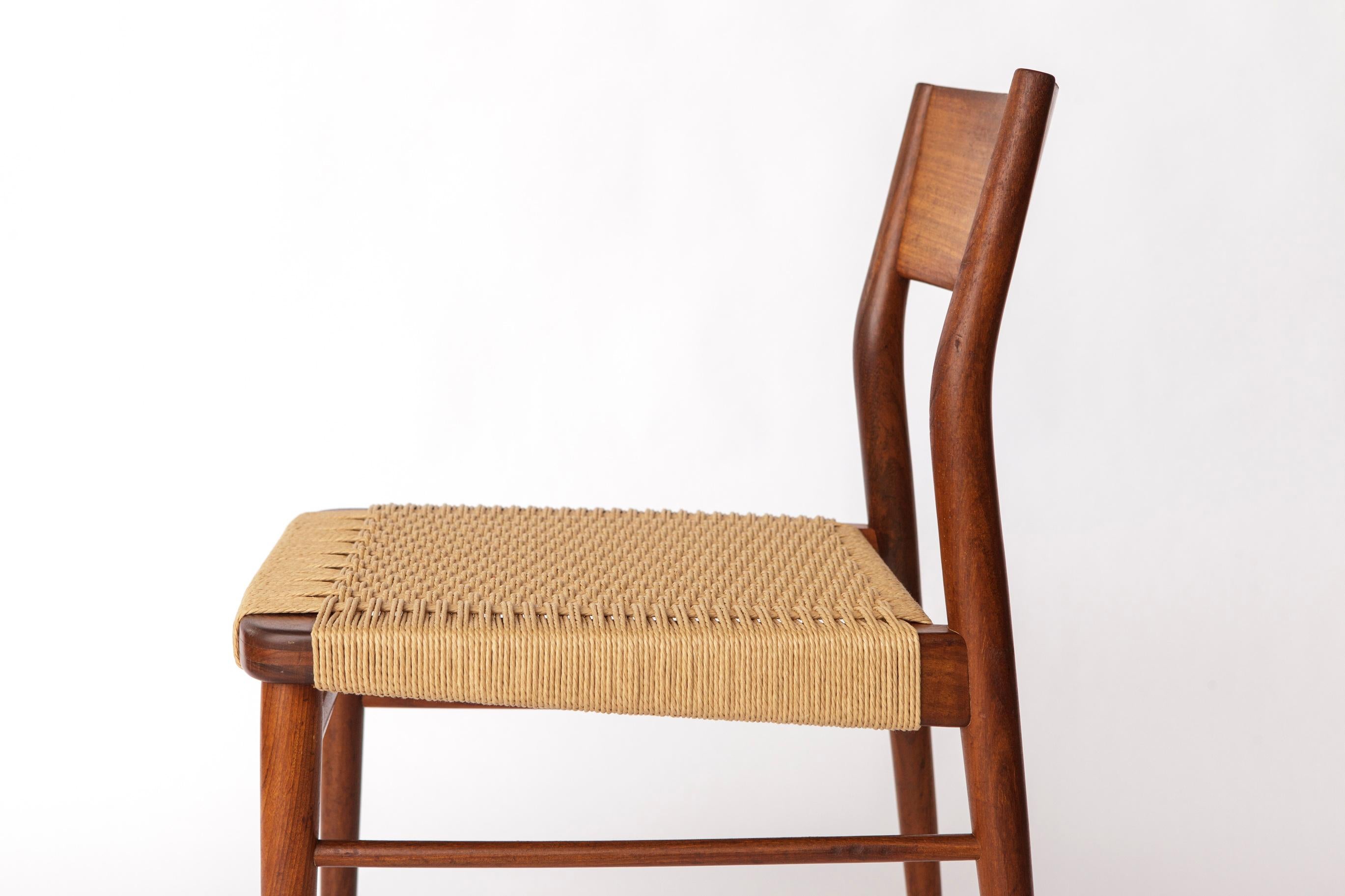 Milieu du XXe siècle 2 de 16 Chaises de salle à manger en teck par Georg Leowald pour Wilkhahn, Allemagne - Model No 351 en vente