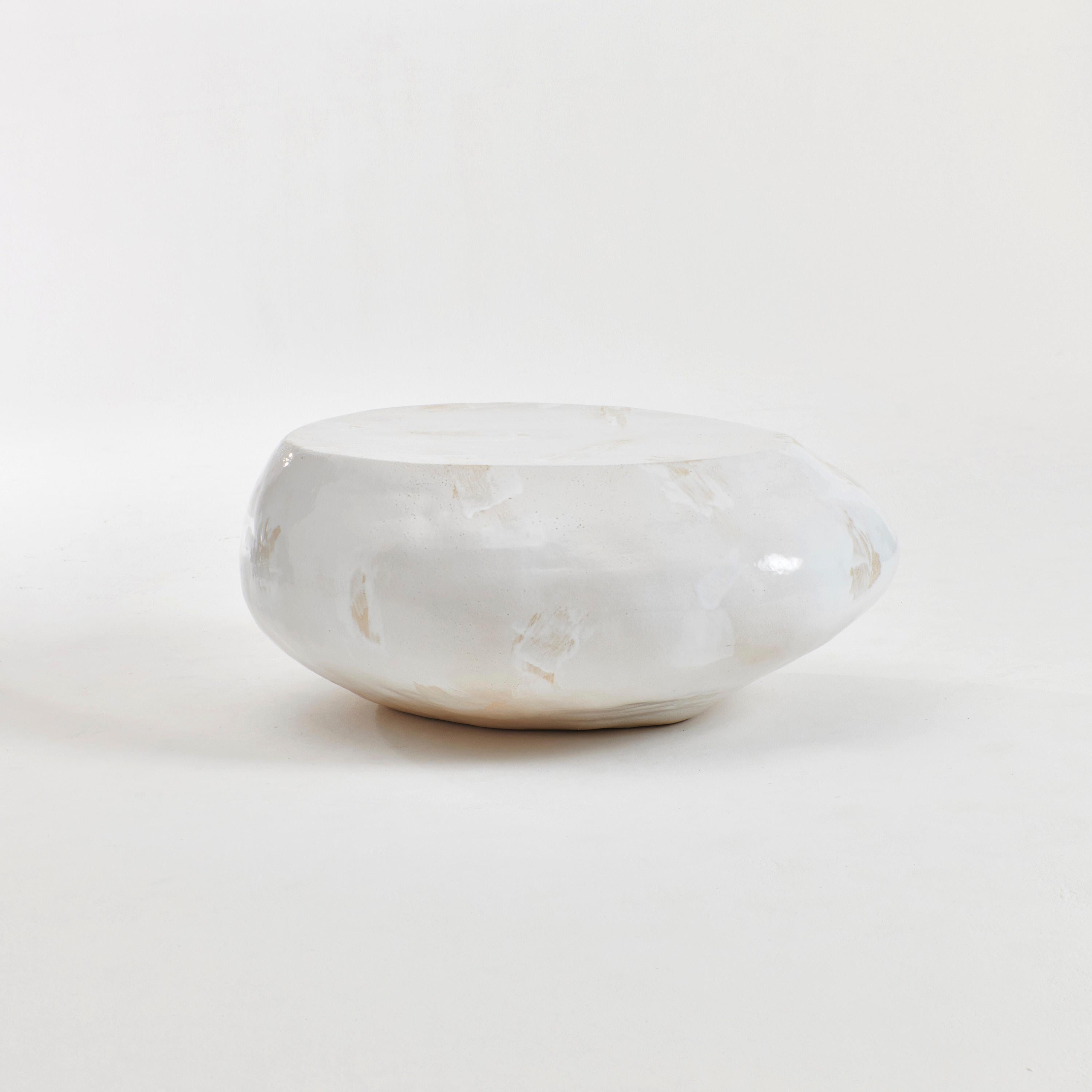 Fait main 2 de 2 Paiement final Table sur mesure pour Tamara Feldman  Table basse en céramique blanche en vente