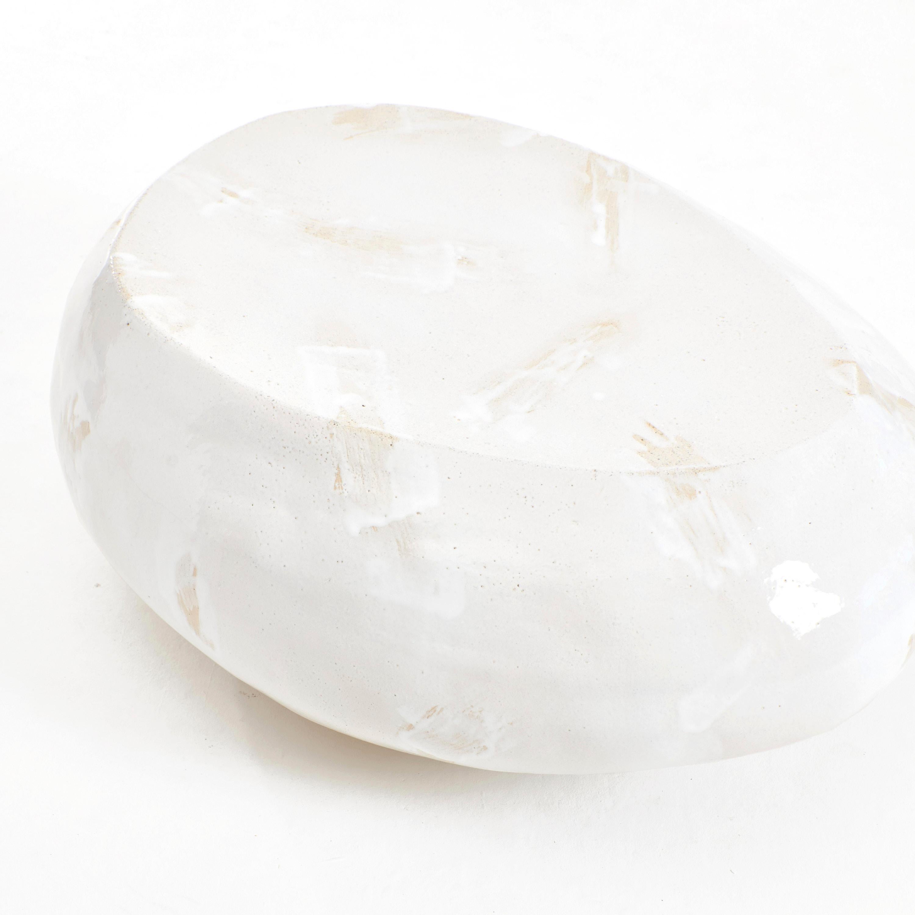 Céramique 2 de 2 Paiement final Table sur mesure pour Tamara Feldman  Table basse en céramique blanche en vente