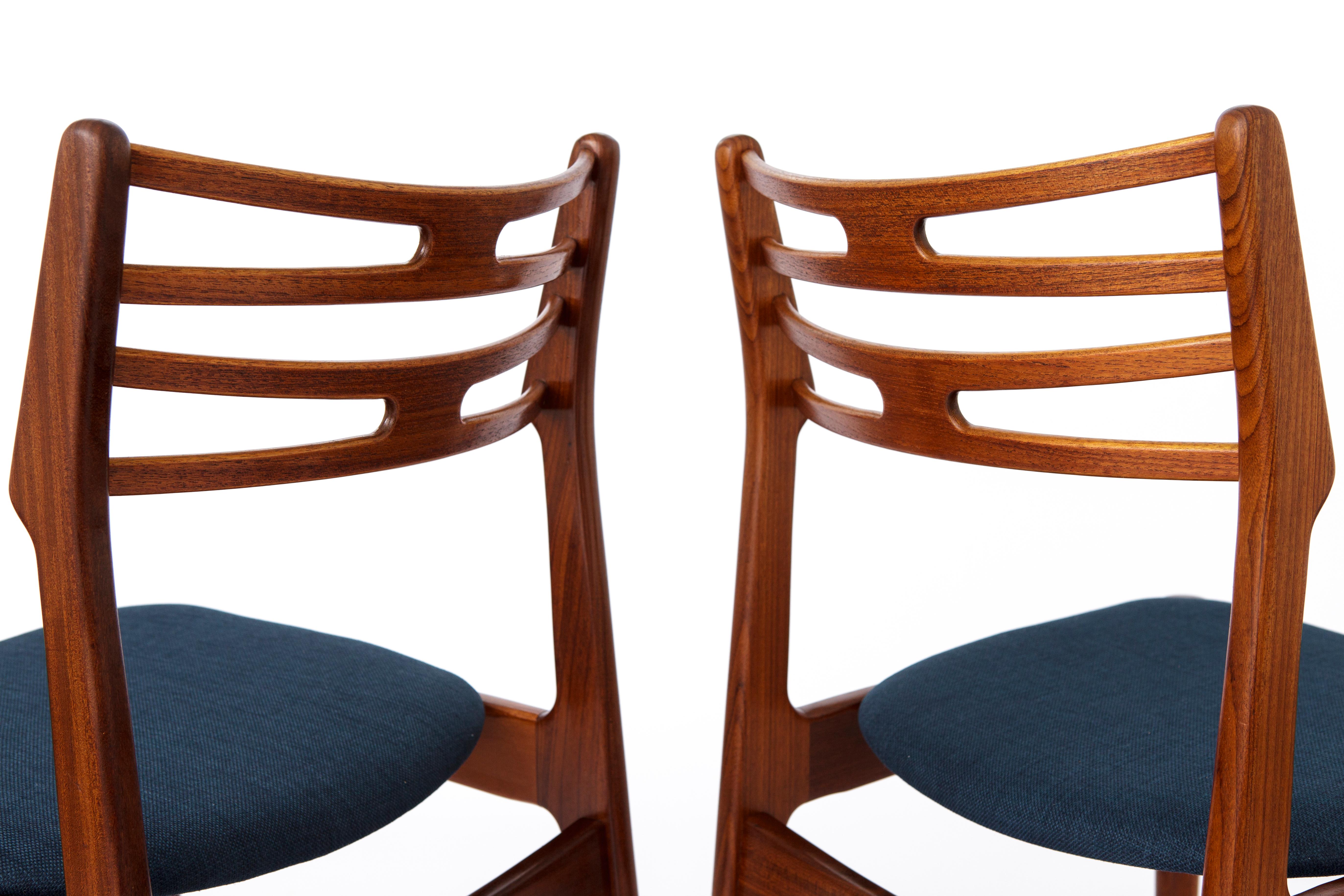 2 of 5 Johannes Andersen Vintage Chairs, 1960s, Teak, Vamo Møbelfabrik, Denmark For Sale 1