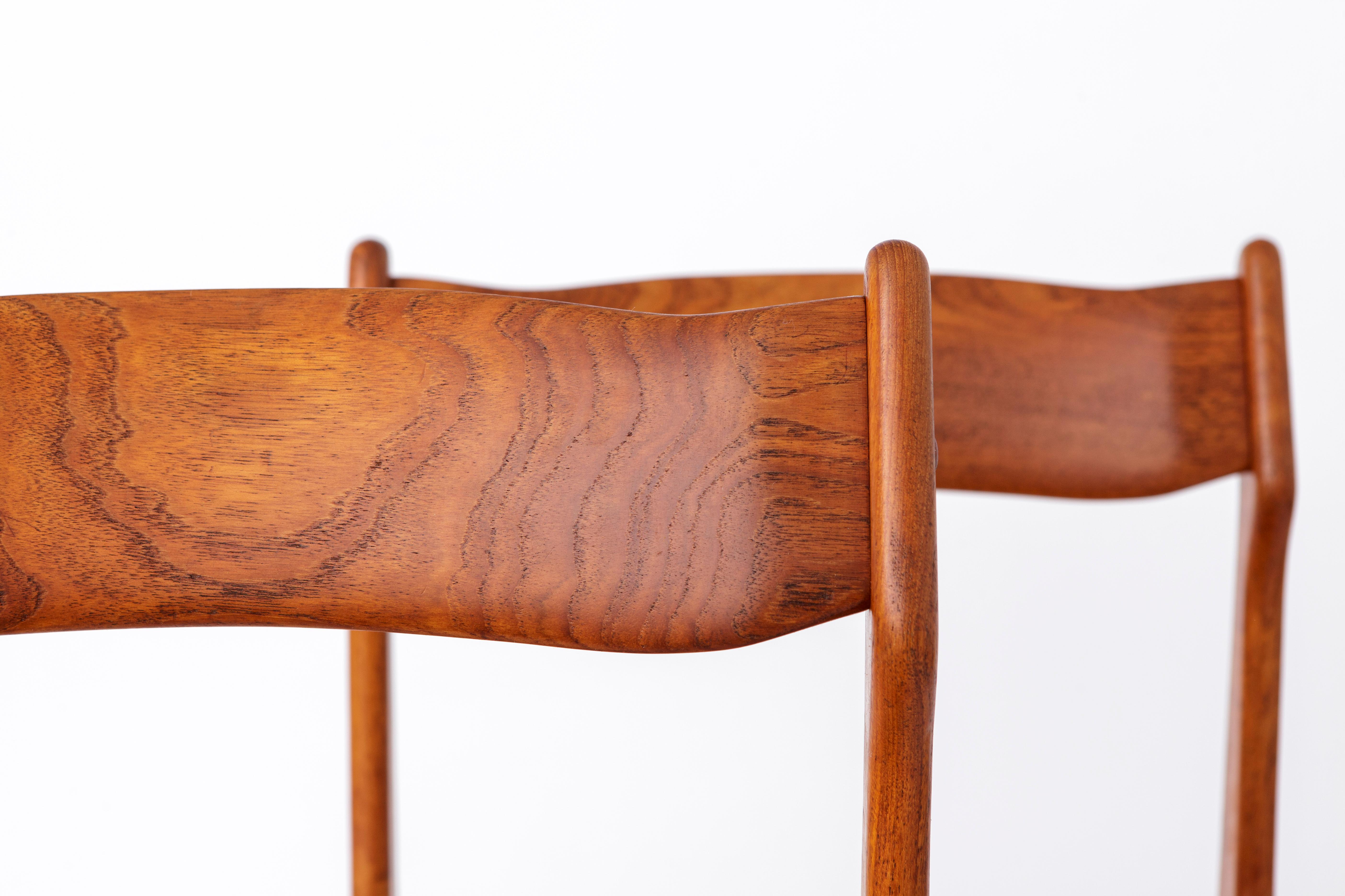 Polished 2 of 5 Vintage Danish Chairs 1960s - Walnut Chair Frame For Sale