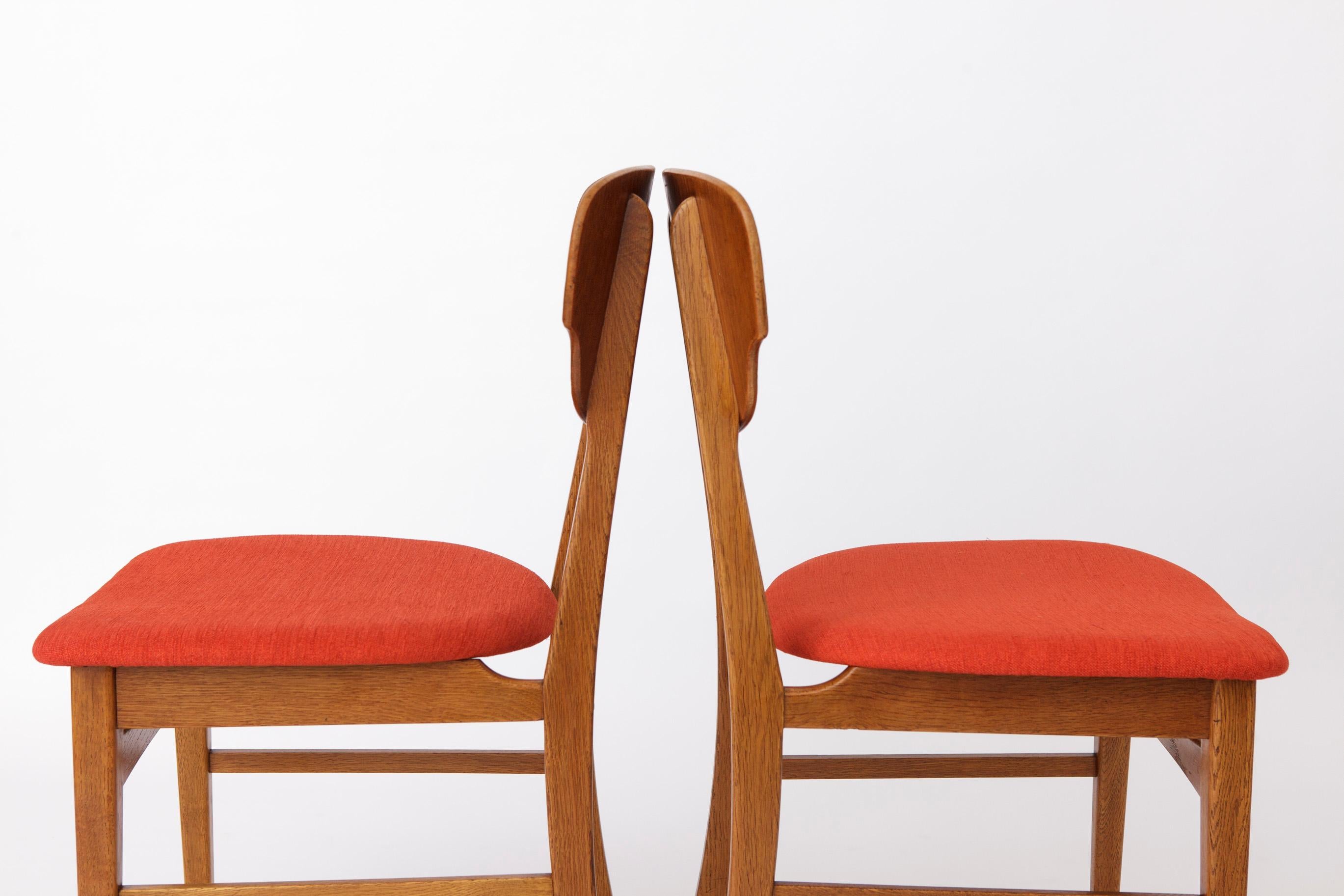 Poli 2 de 4 chaises de salle à manger vintage des années 1960, teck et chêne, design danois en vente