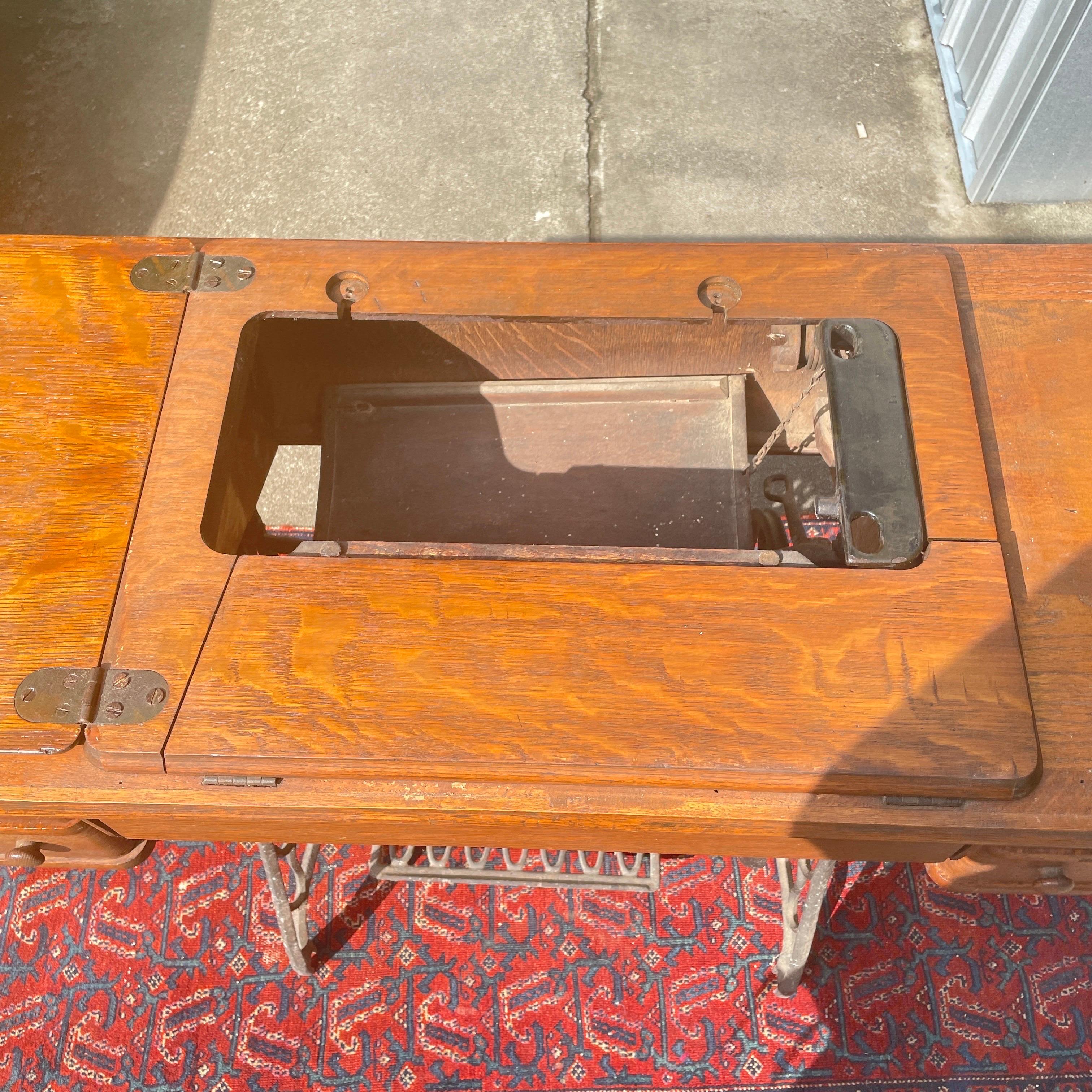 American Vintage Singer Sewing Machine - Work Table For Sale