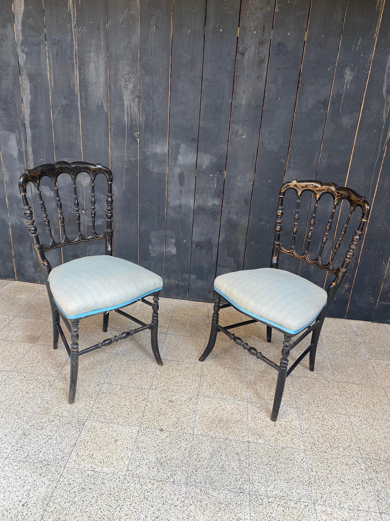 2 chaises originales Napoléon III en ébène, France, années 1850.
Usure et manque de dorure.