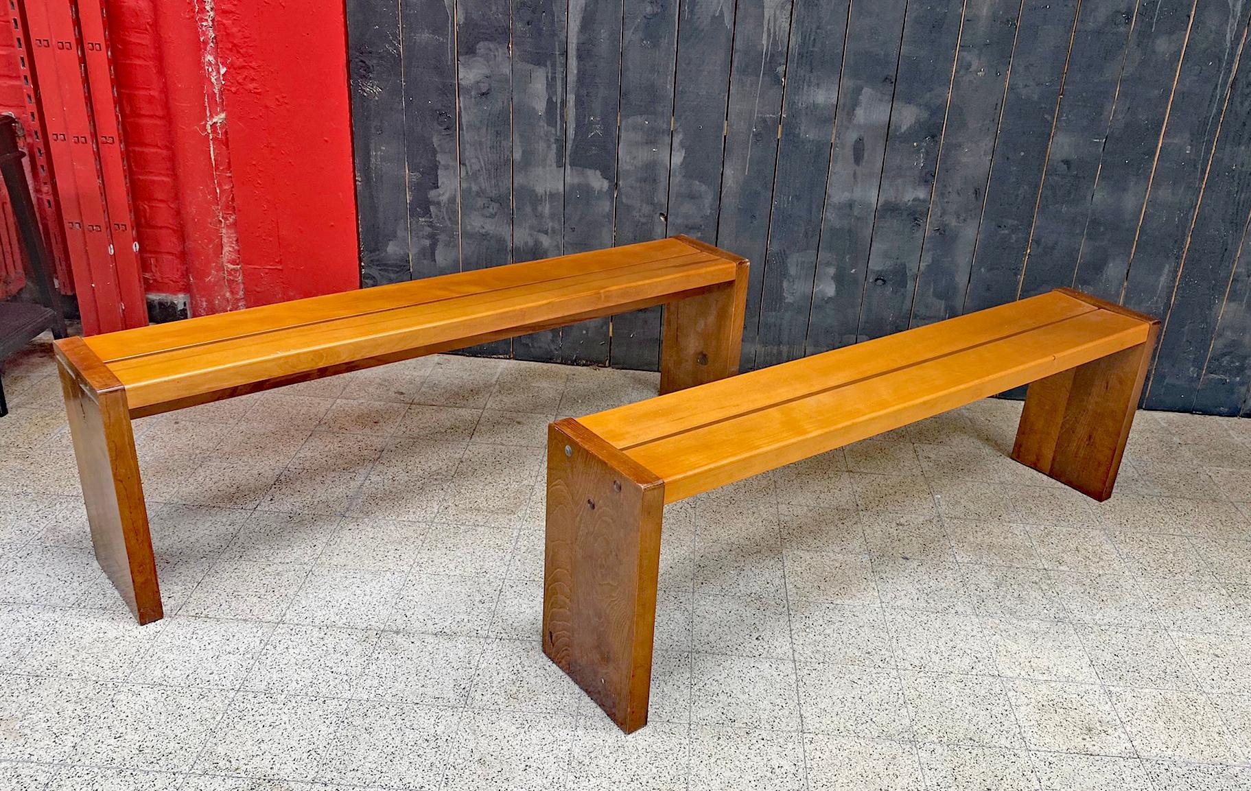 2 bancs d'origine en hêtre teinté vers 1950/1960 Bon état - En vente à Saint-Ouen, FR