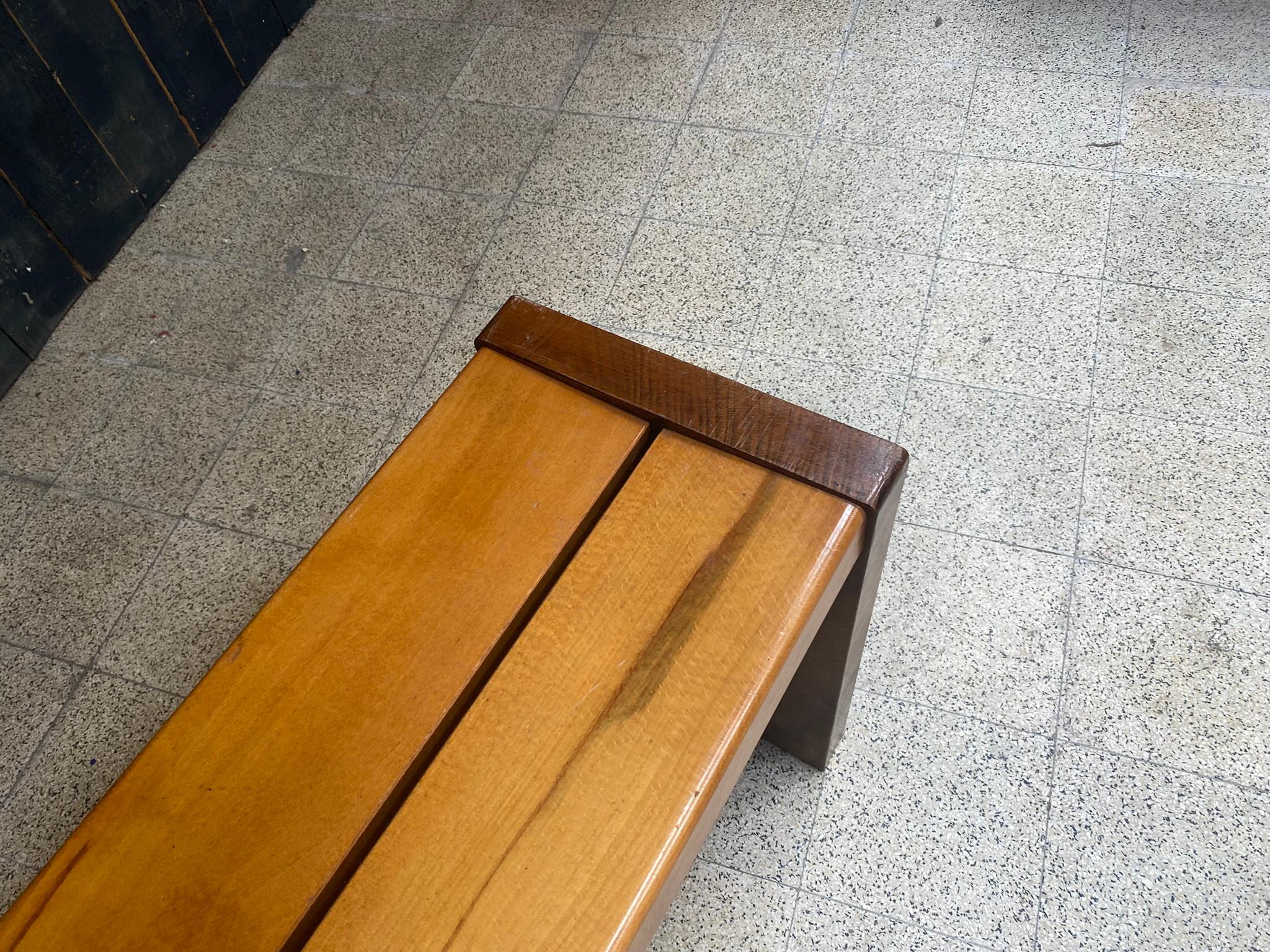 2 bancs d'origine en hêtre teinté vers 1950/1960 en vente 1