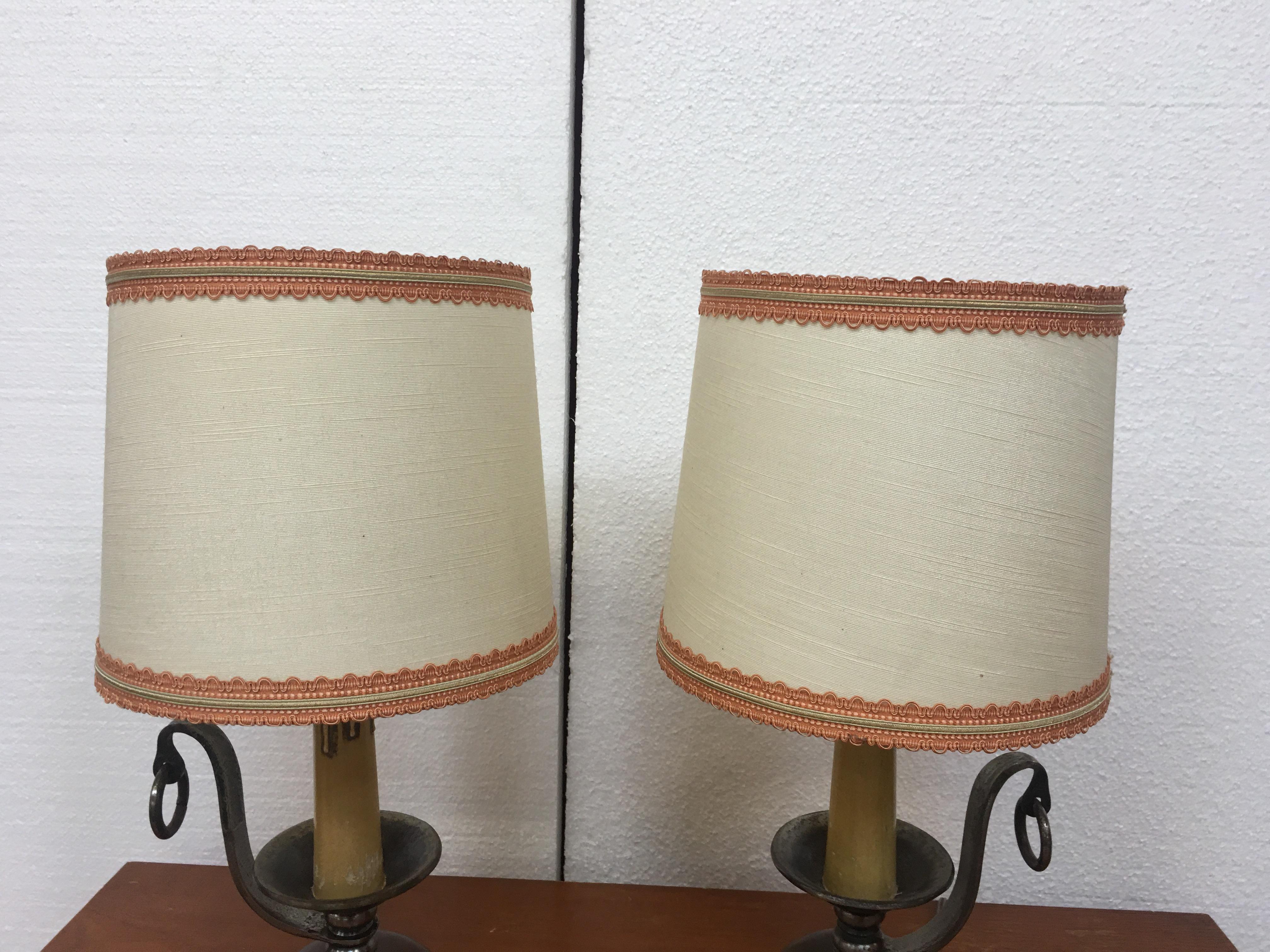 2 Original Wrought Iron Lamps circa 1950/1960 Lampshade in Good Condition  For Sale 3
