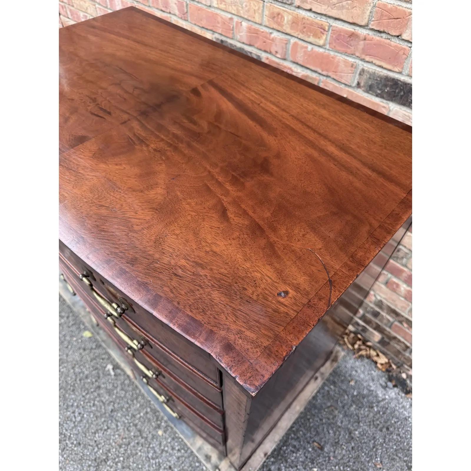 2 su 4 Petto con arco inglese in vendita 4