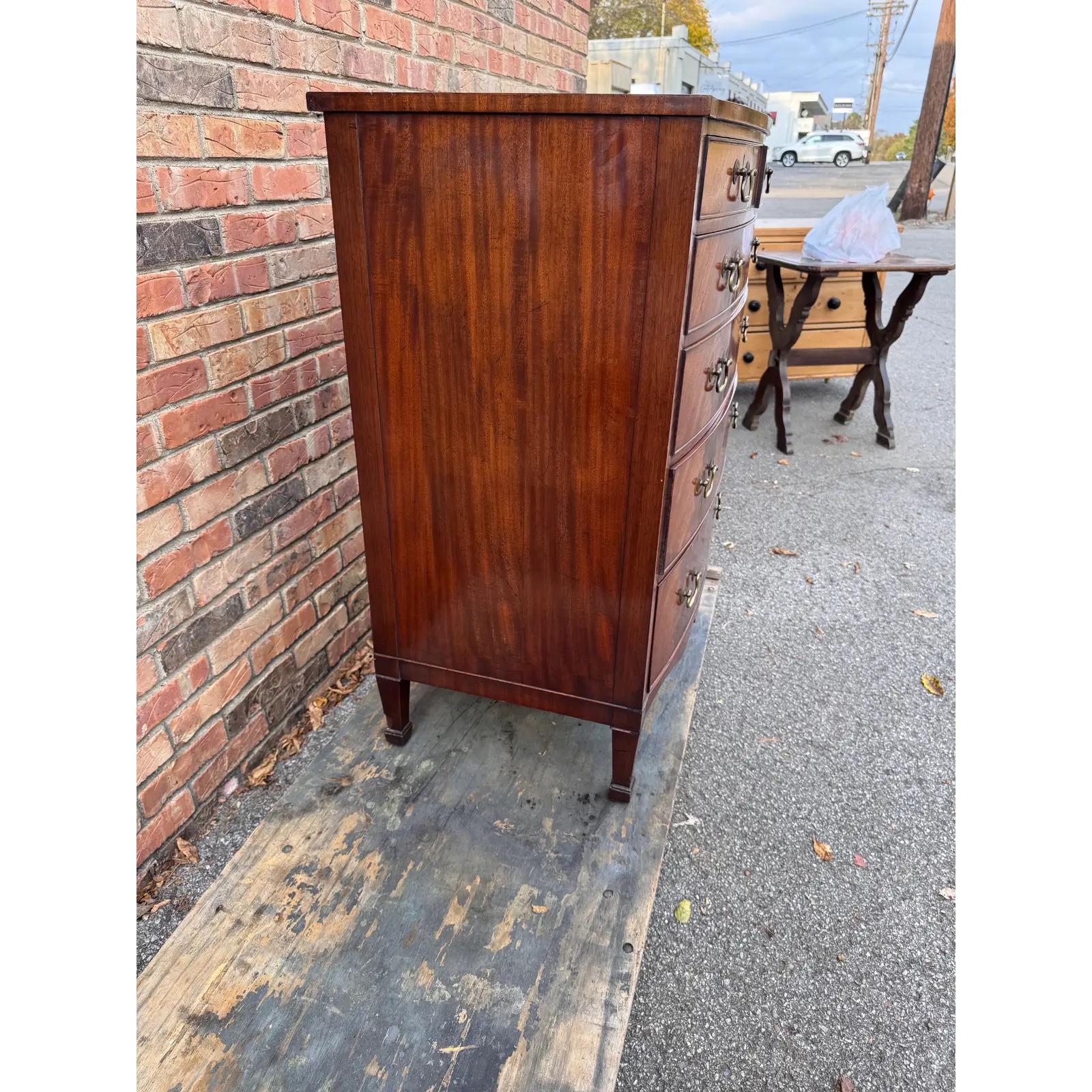 Legno 2 su 4 Petto con arco inglese in vendita