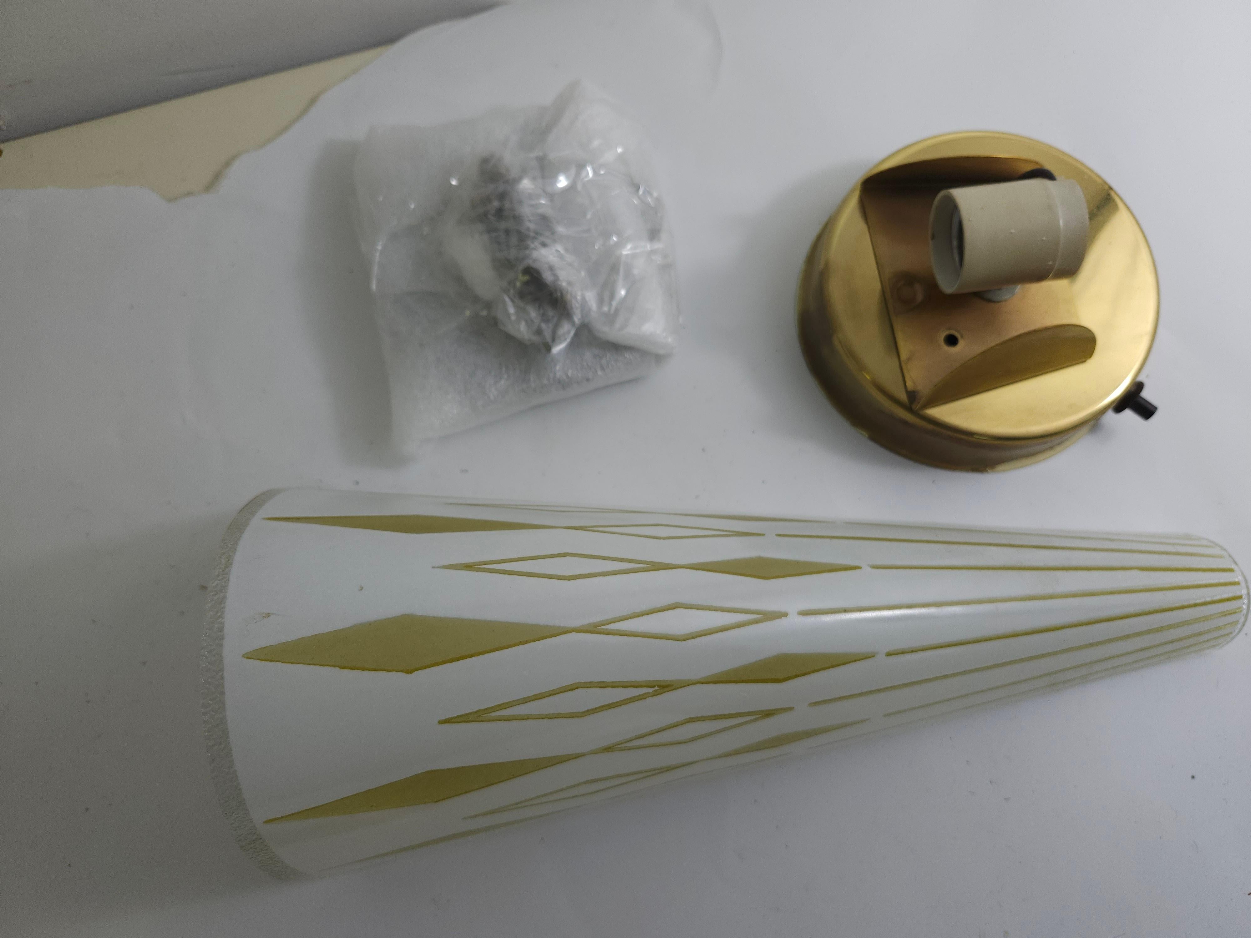 2 Pares de Apliques de Cristal y Latón Modernos de Mediados de Siglo de Progress Lighting en venta 2