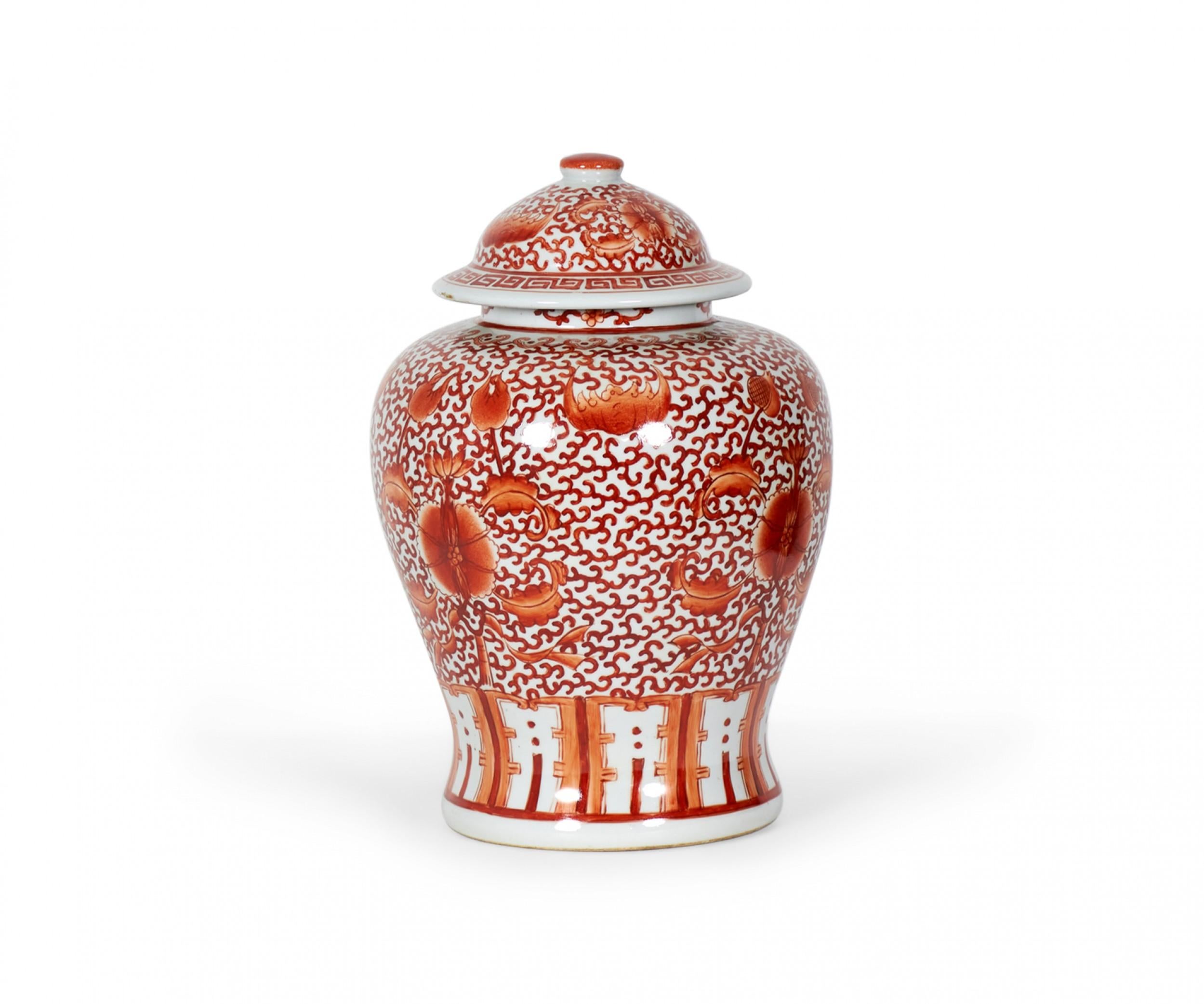 19th Century 2 Pairs of Antique Chinese Orange and White Design Porcelain Ginger Jars For Sale