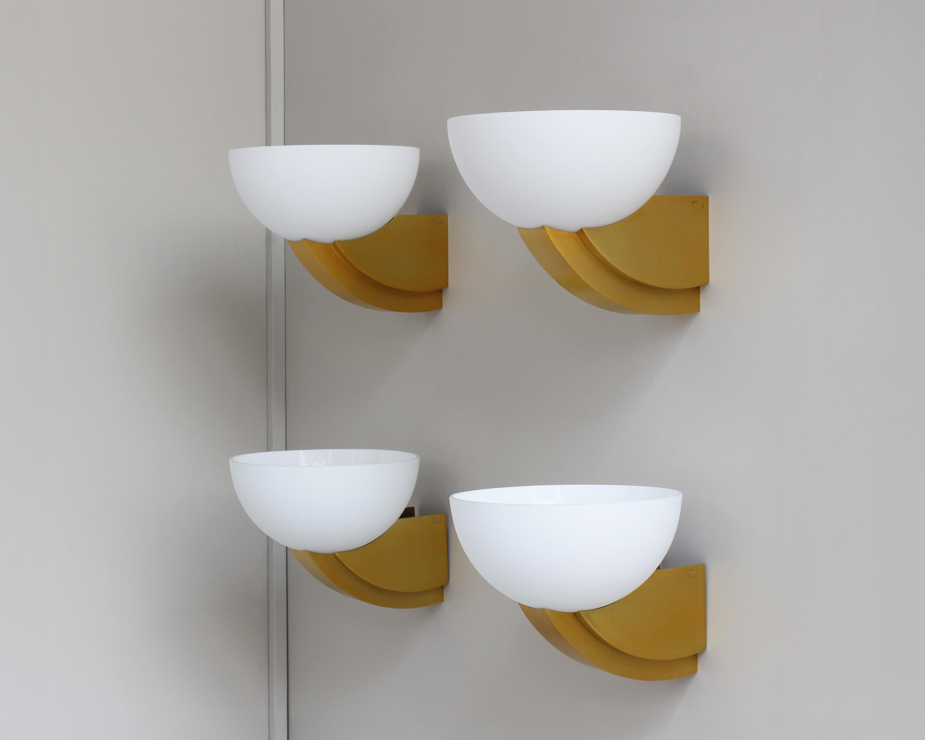 2 Pairs of Fine French Art Deco Bronze and Glass Sconces by Jean Perzel In Good Condition For Sale In Long Island City, NY