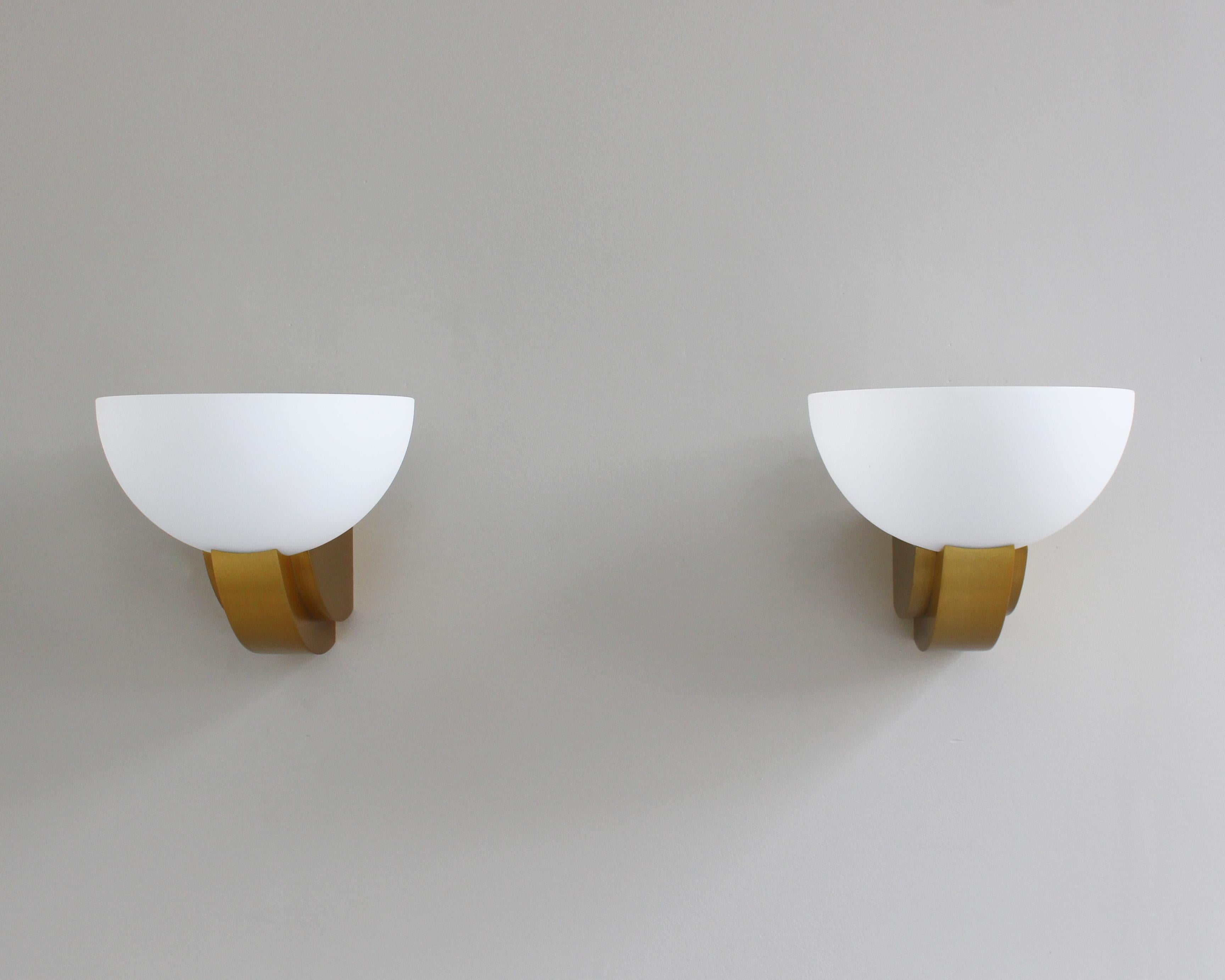 2 Pairs of Fine French Art Deco Bronze and Glass Sconces by Jean Perzel For Sale 2