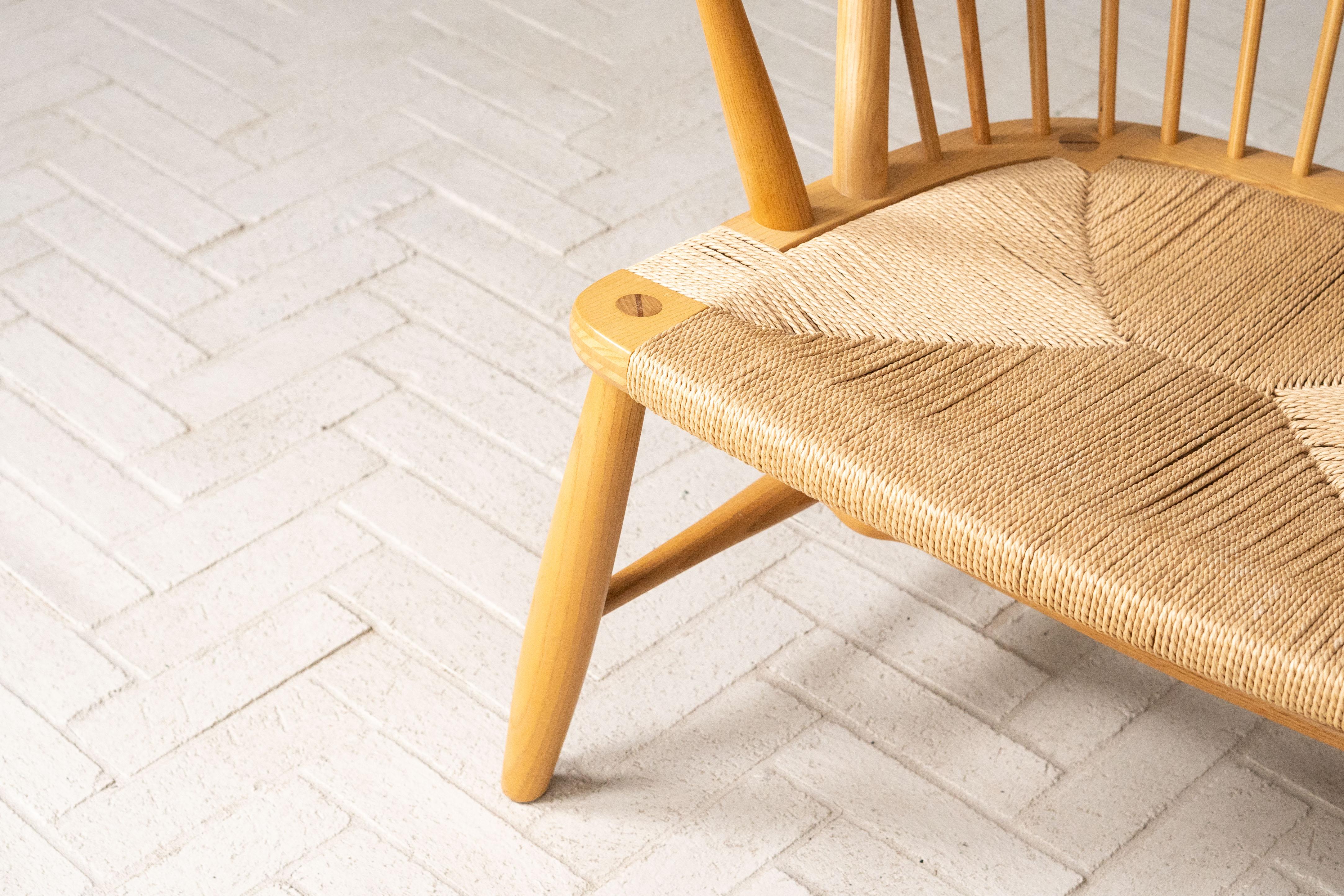 Paar Hans Wegner Pfauenstühle im Angebot 4
