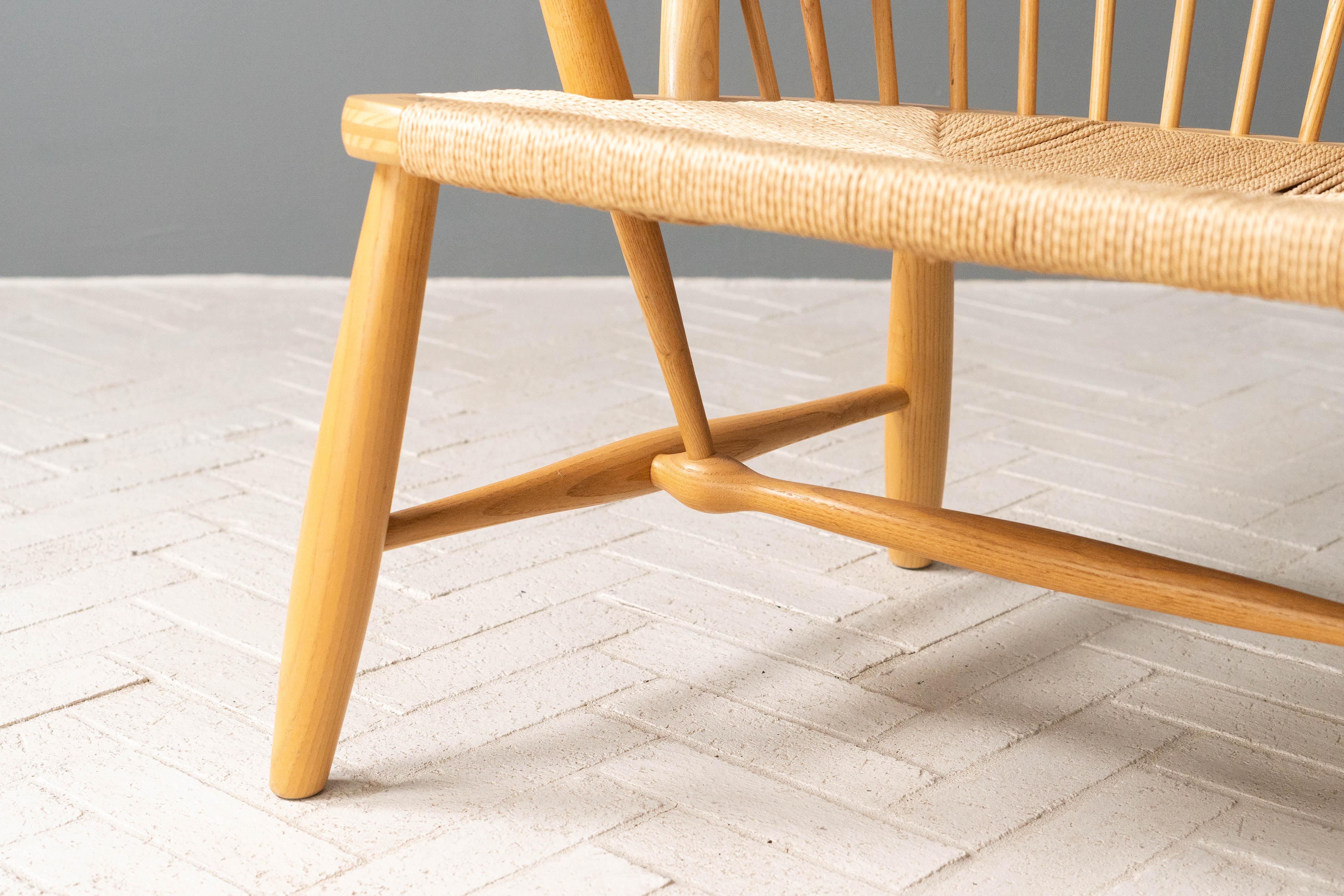 Paar Hans Wegner Pfauenstühle im Angebot 5