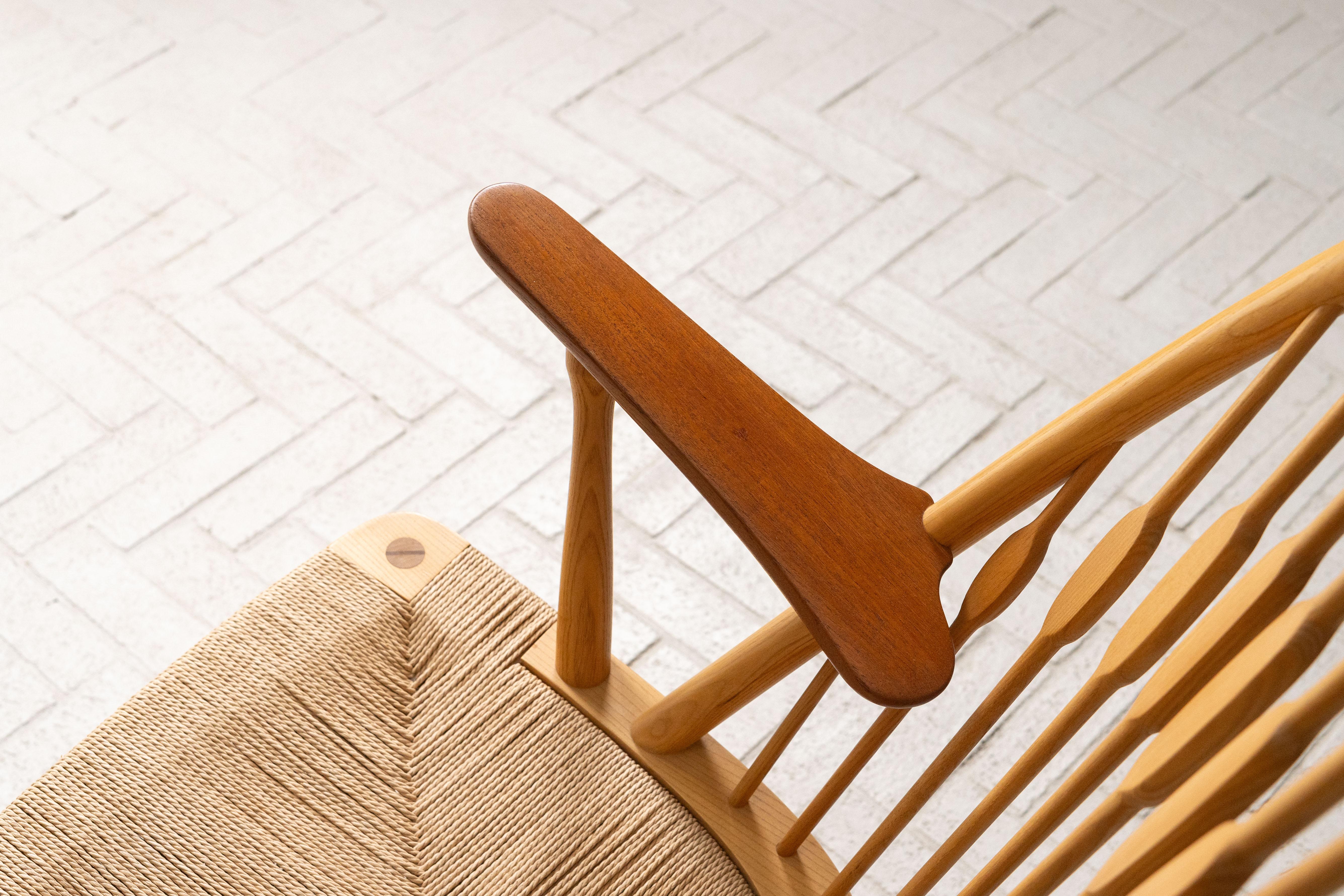 Paar Hans Wegner Pfauenstühle im Angebot 9