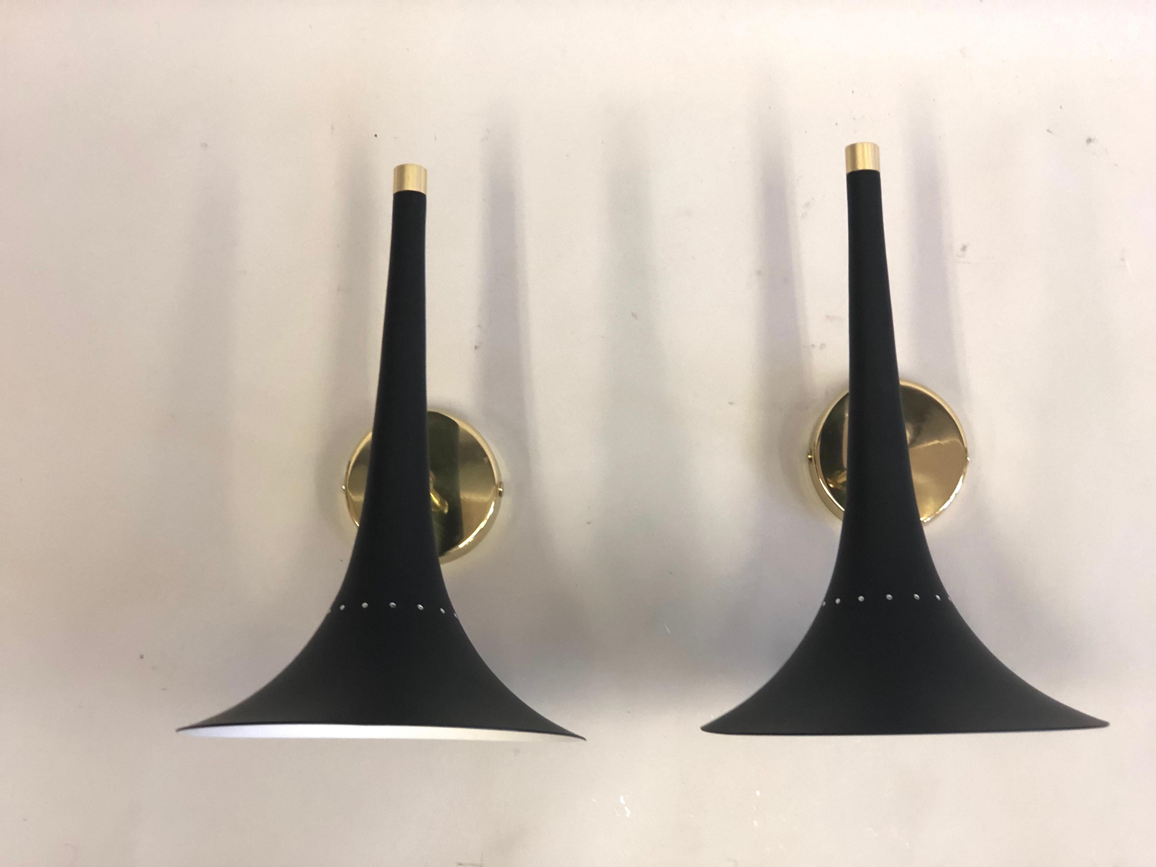 20th Century Pair of Italian Mid-Century Modern Sconces Attributed to Stilnovo For Sale