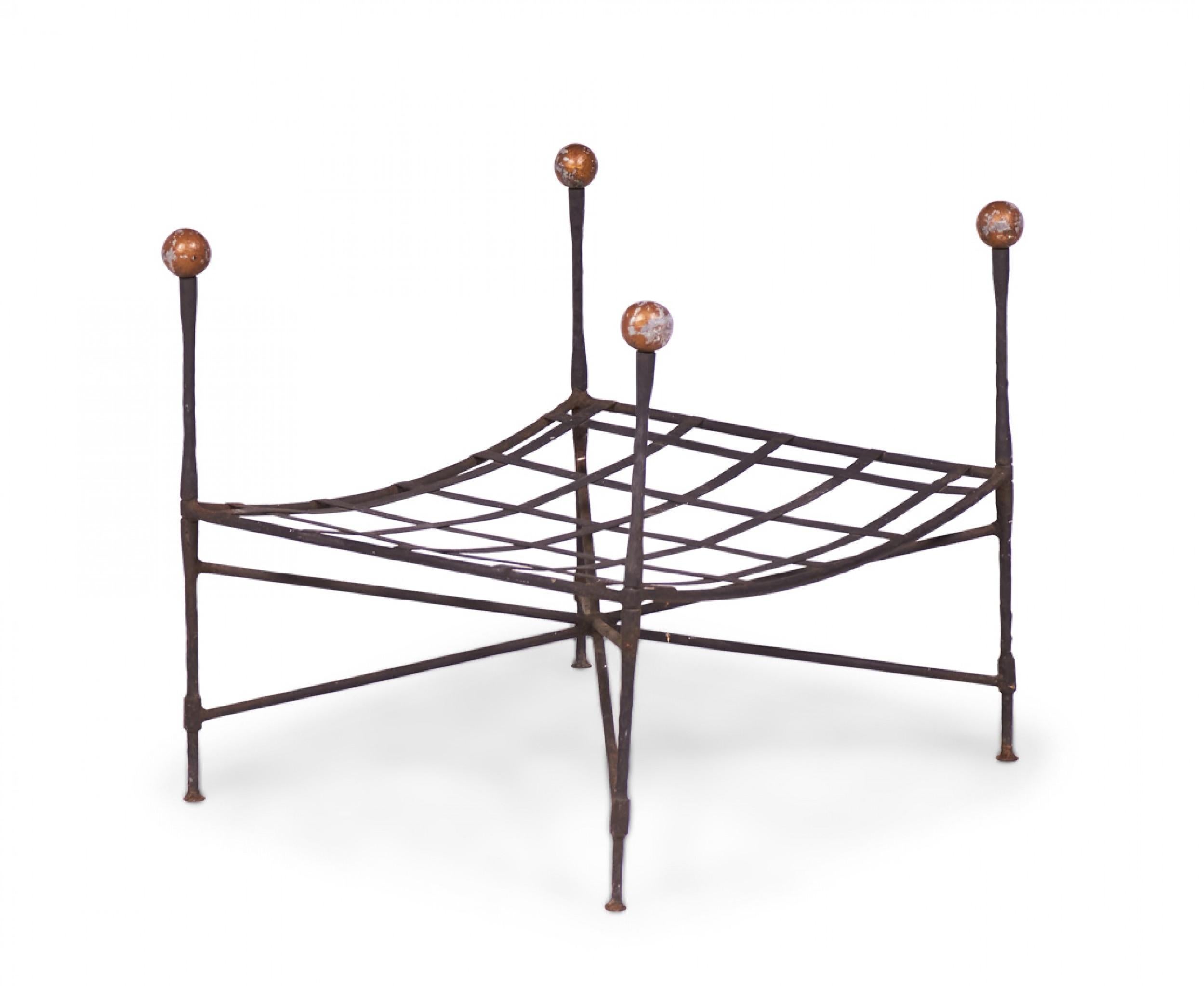 2 Pairs of John Salterini American Mid-Century Iron Outdoor Ottomans In Good Condition For Sale In New York, NY