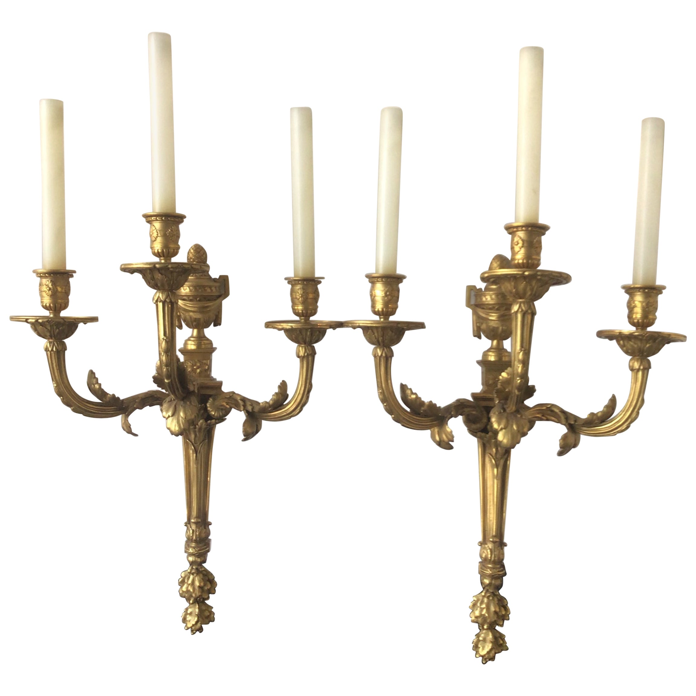 2 Paar große französische klassische Dore-Bronze-Wandleuchter aus den 1870er Jahren